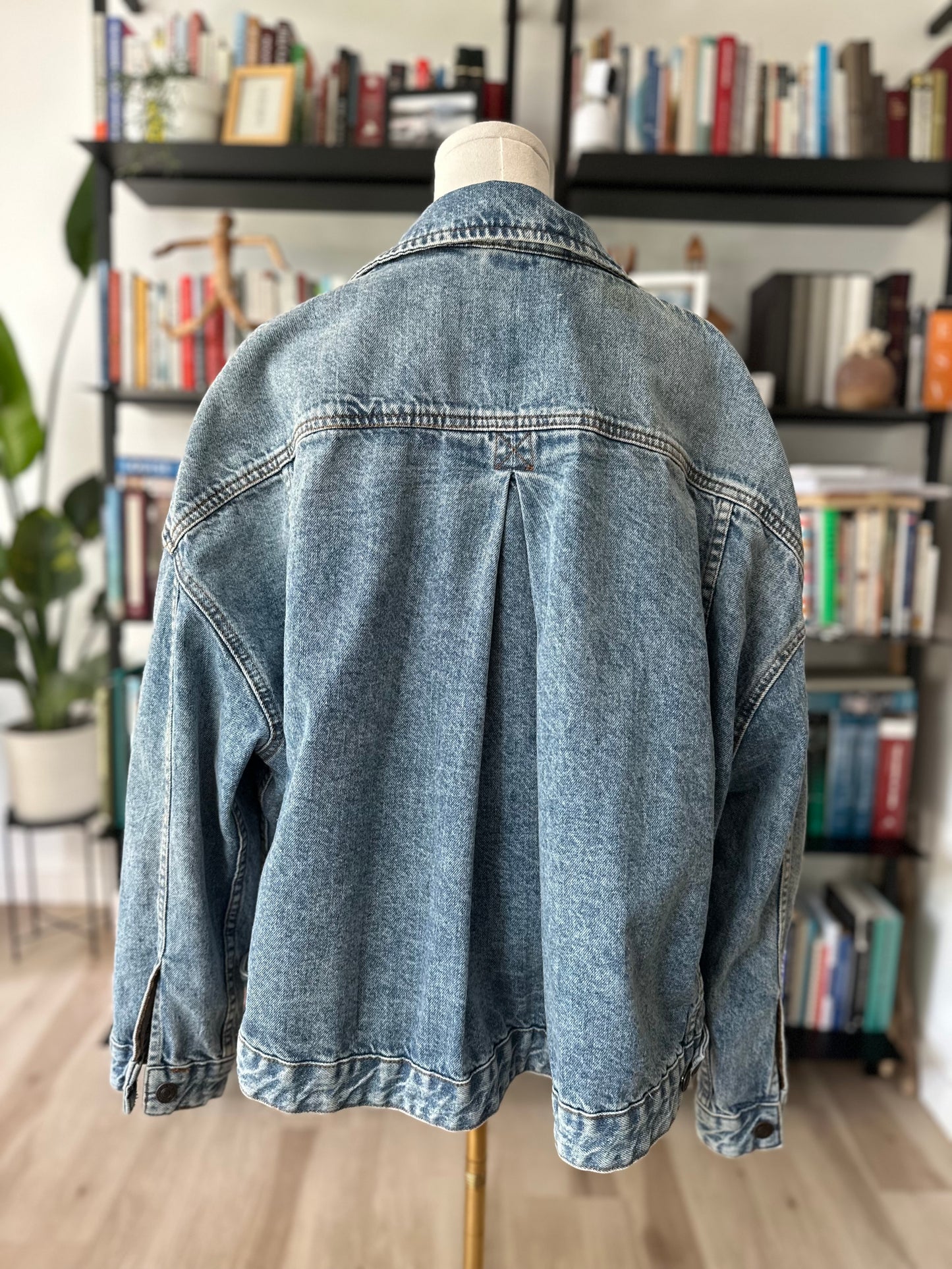 Free People Opal Swing Denim Jacket in Cowboy Romance. Size Medium