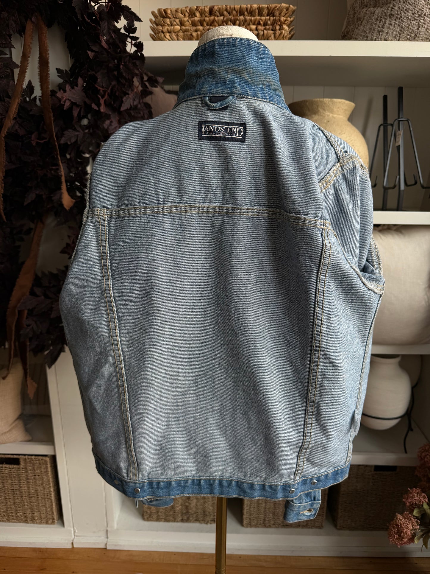 90s Lands End denim jacket. Fits XS-M petite