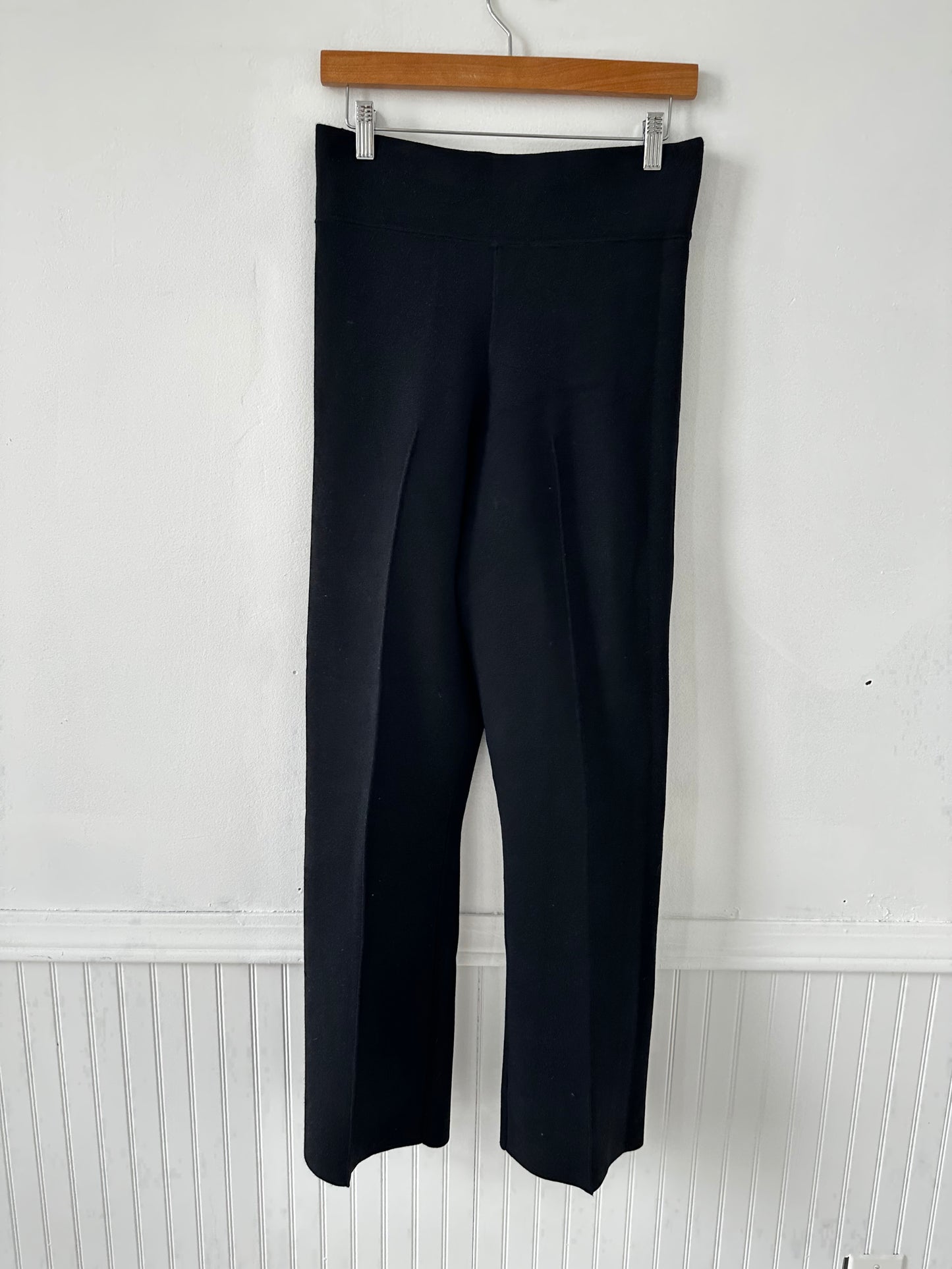 JCrew Delaney kick out sweater pant in black. Size medium tall