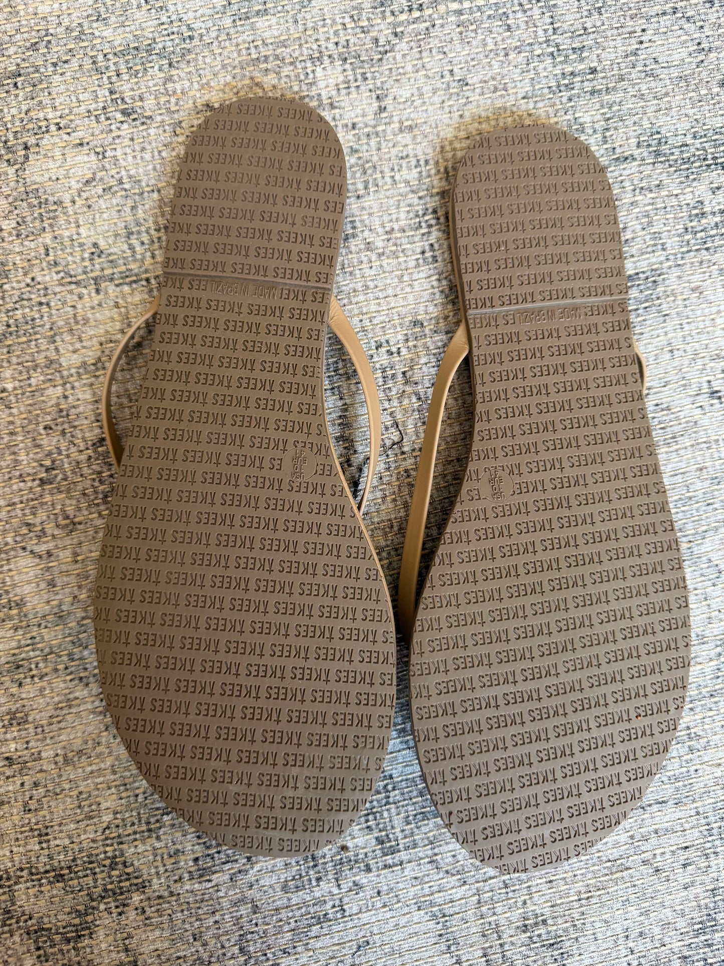 Tkees Lily Nudes in Coconutter size 10 (fit like a 9/9.5). Never worn