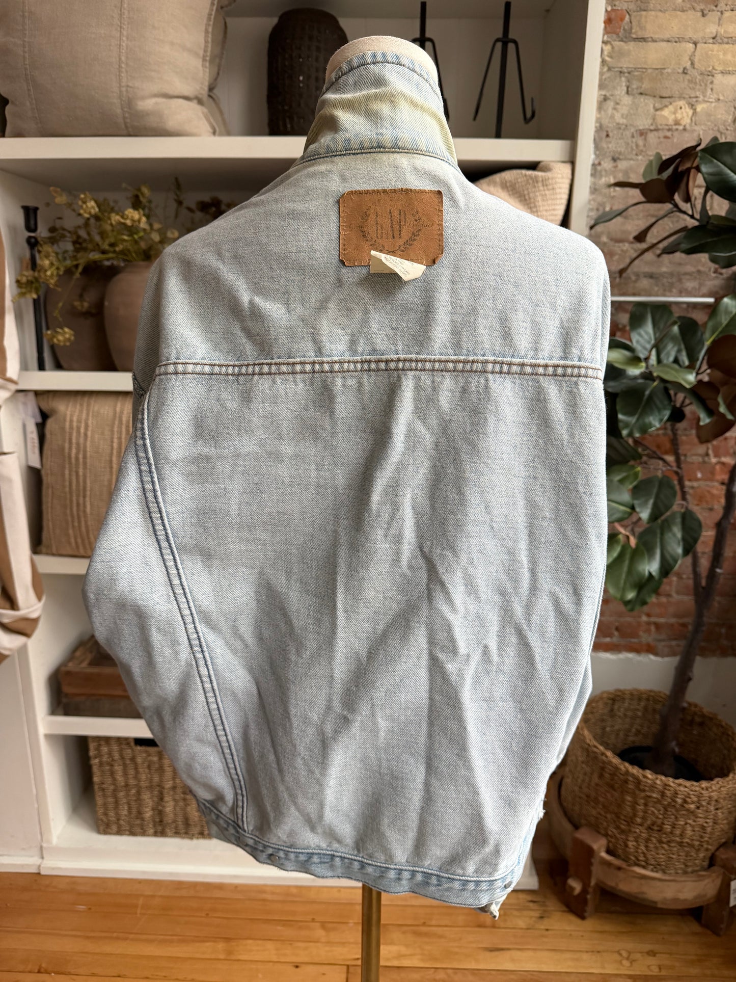 90s Gap light wash denim jacket