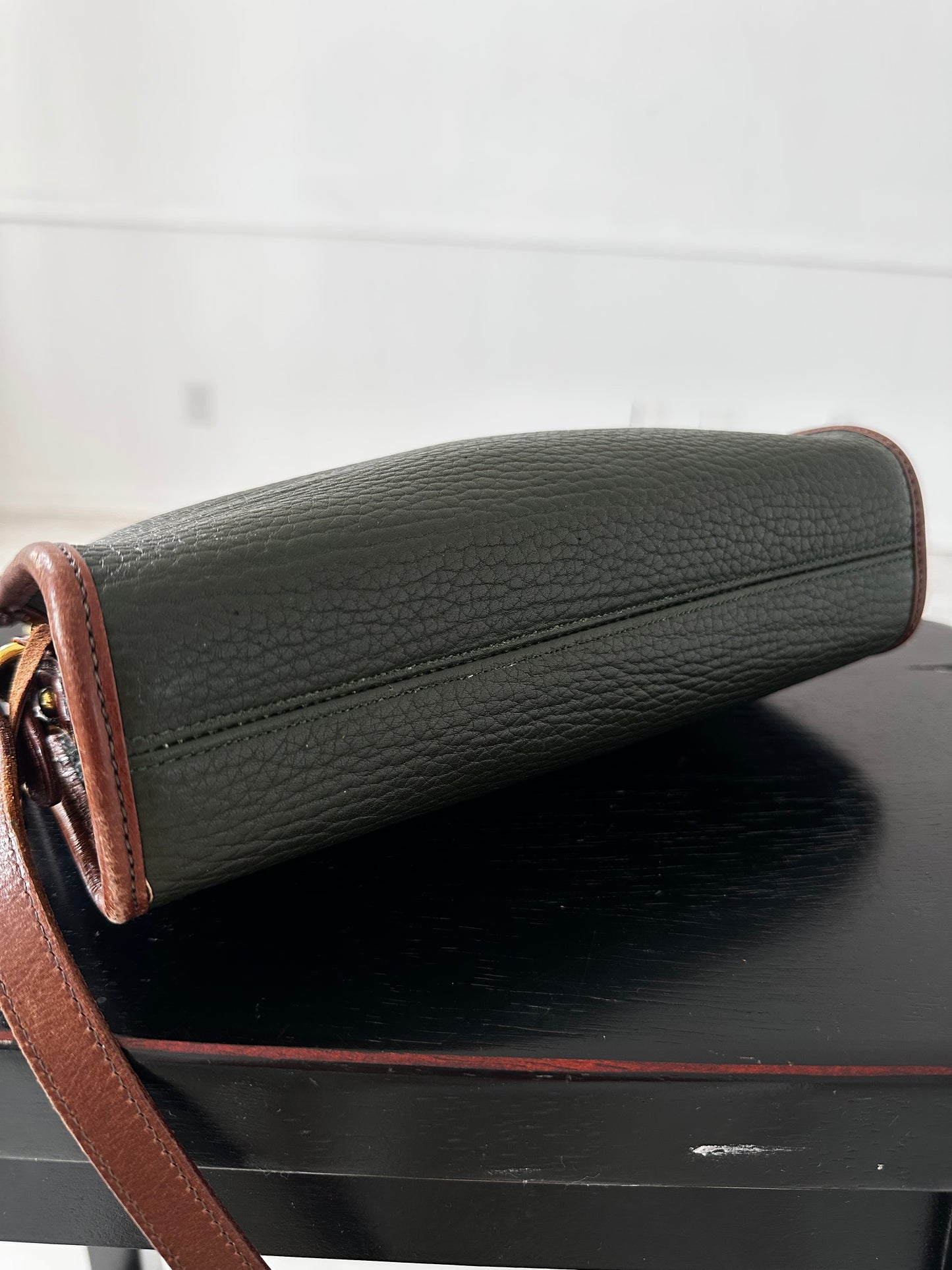 90s Dooney and Bourke zip top crossbody in dark hunter green