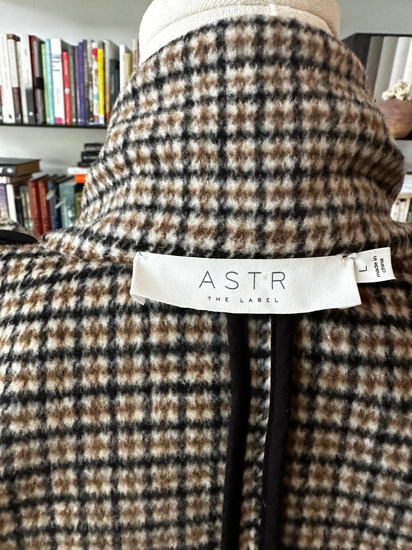 Astr The Label plaid wool blend blazer. Size Large