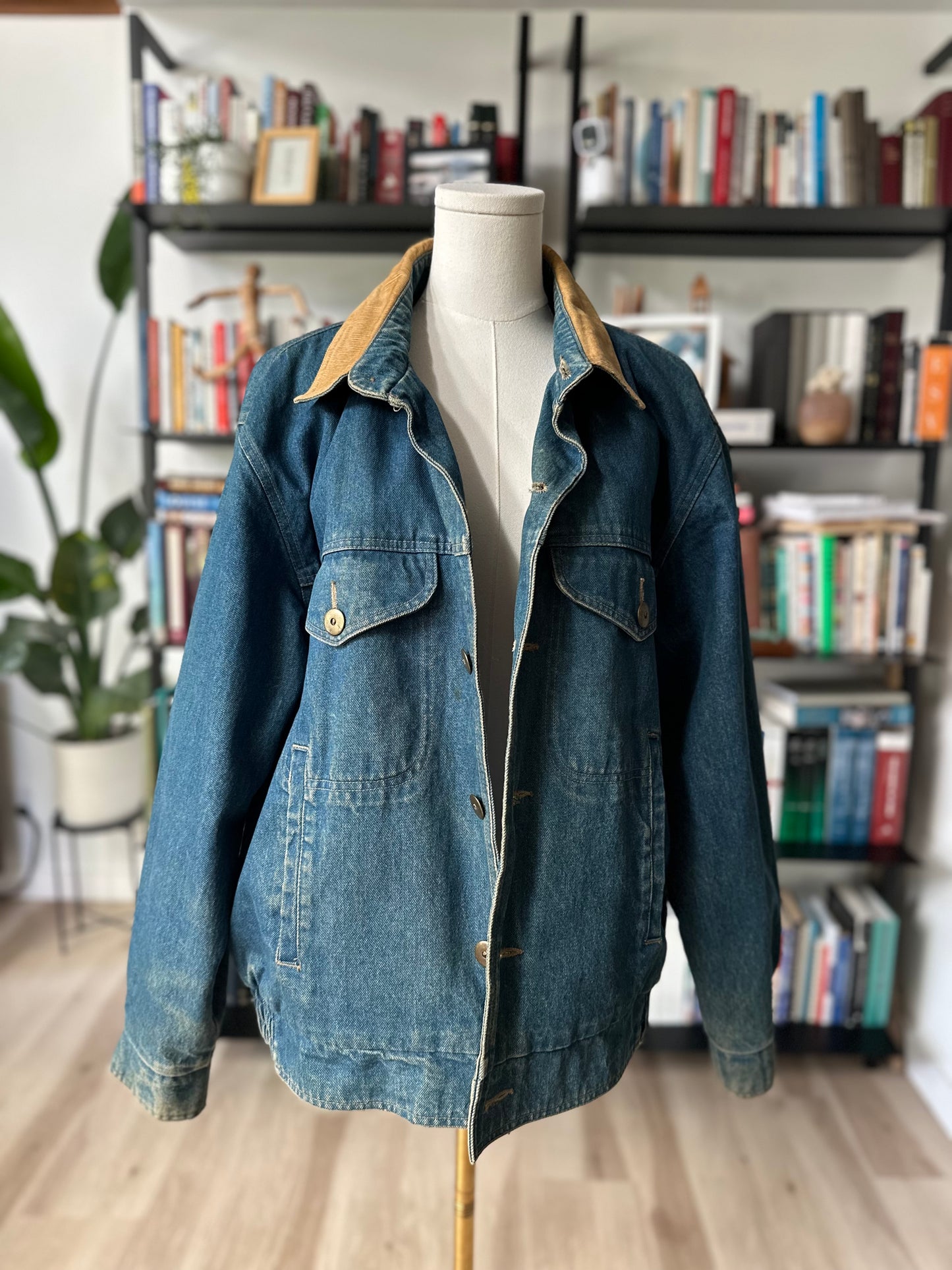 80s Eddie Bauer denim blanket lined jacket. Made in Korea