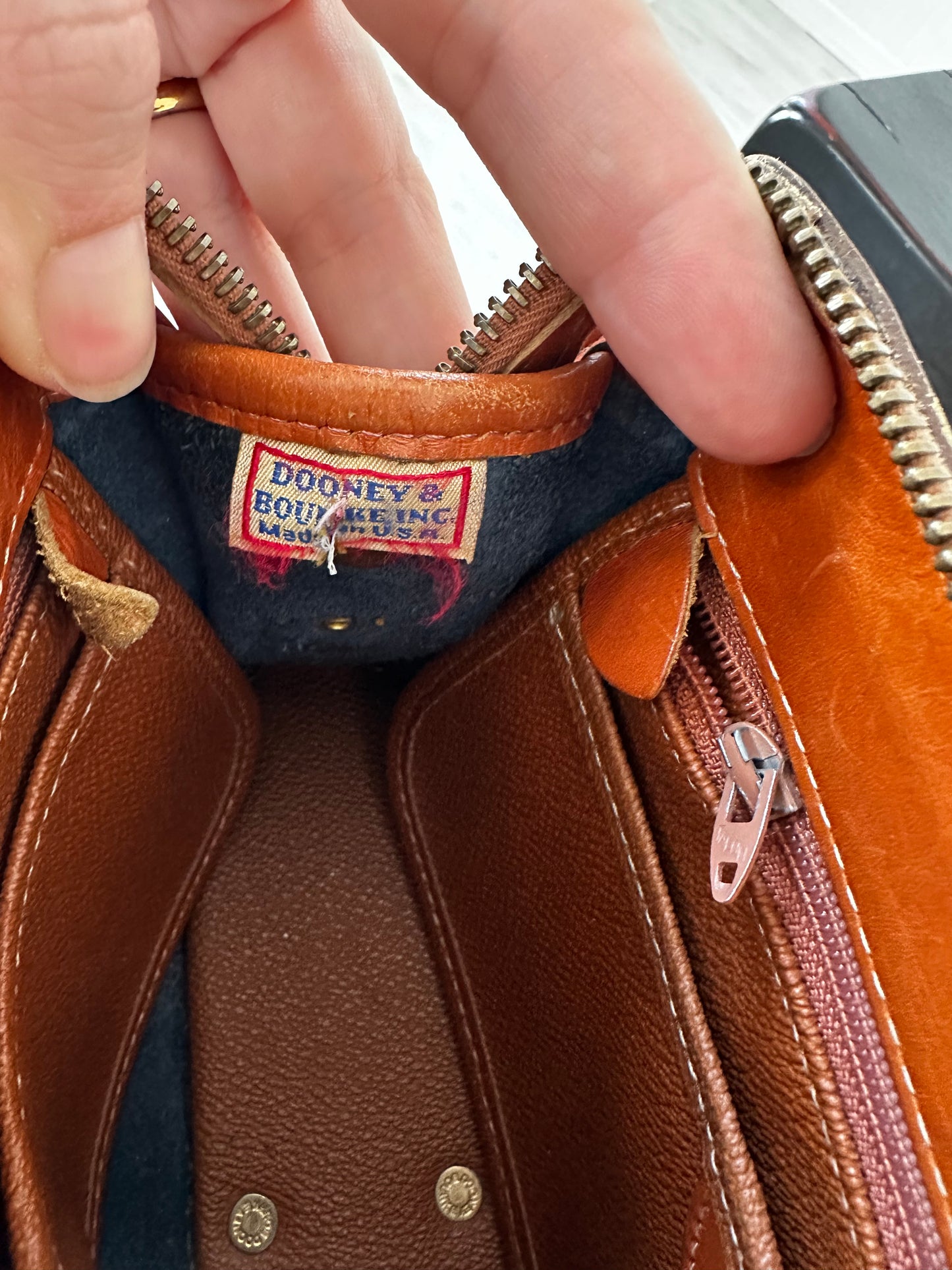 90s Dooney & Bourke zip top in navy
