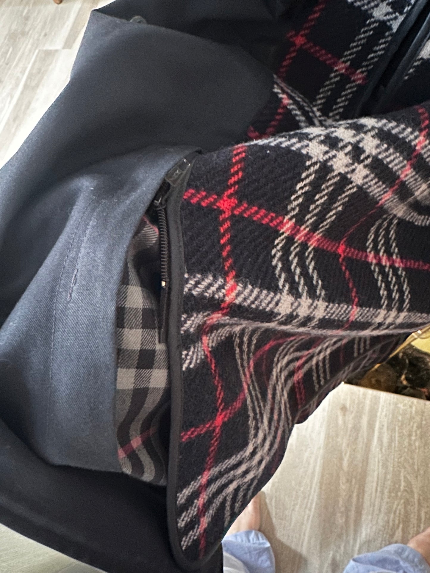 90s Burberry navy trench with zip out wool lining. Missing belt. Size 52 reg