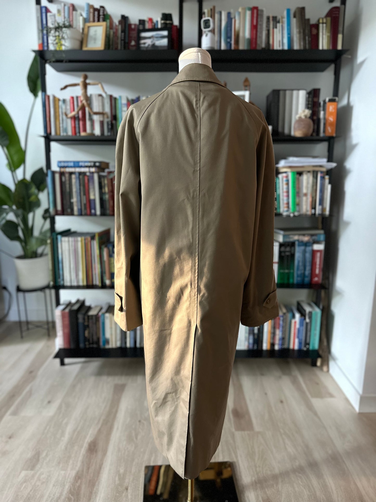 90s Burberry Camden car coat with removable wool lining. Size 42 reg.