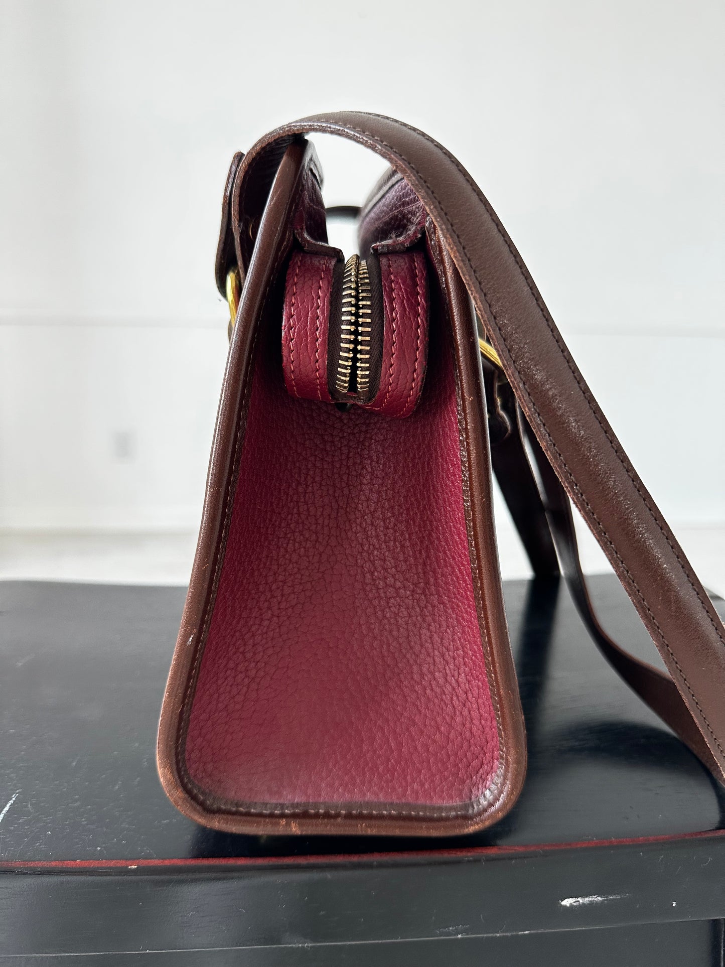 90s Dooney and Bourke zip top satchel in merlot wine