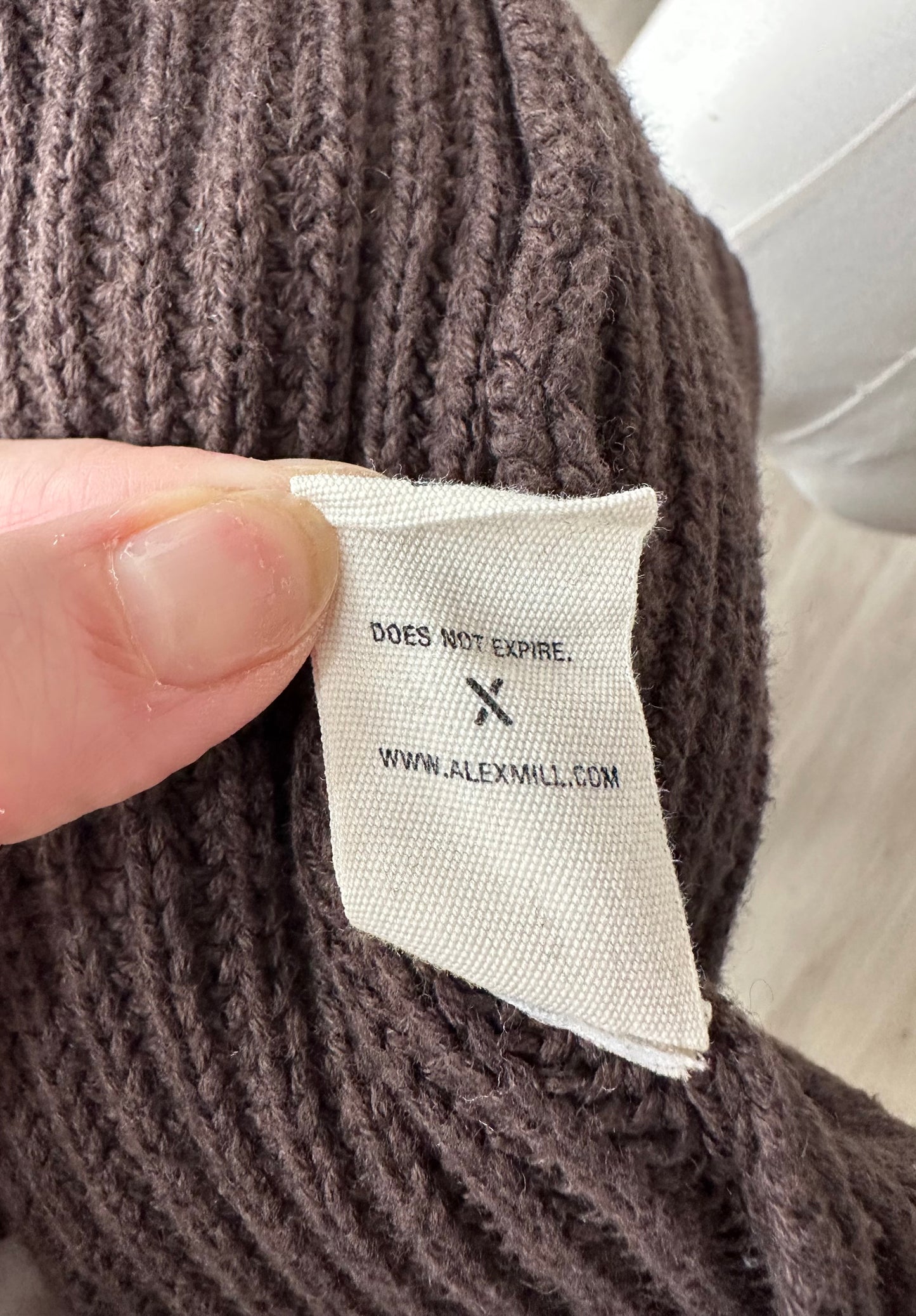 Alex Mill Chelsea turtleneck in chocolate. Size large.