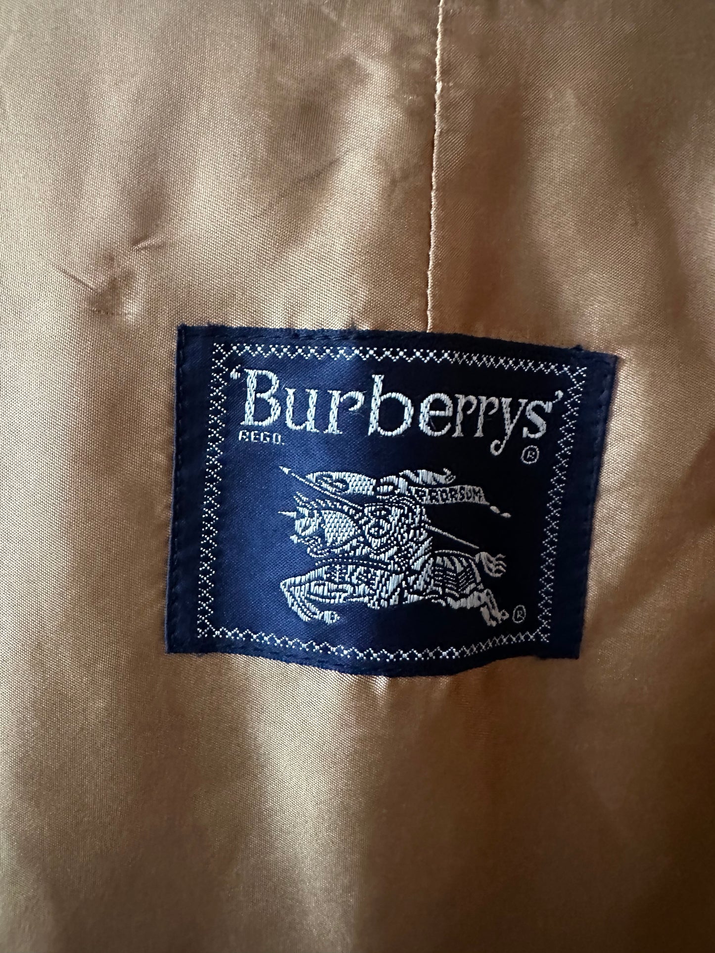 90s Burberry trench. Size XX-Long. Missing belt