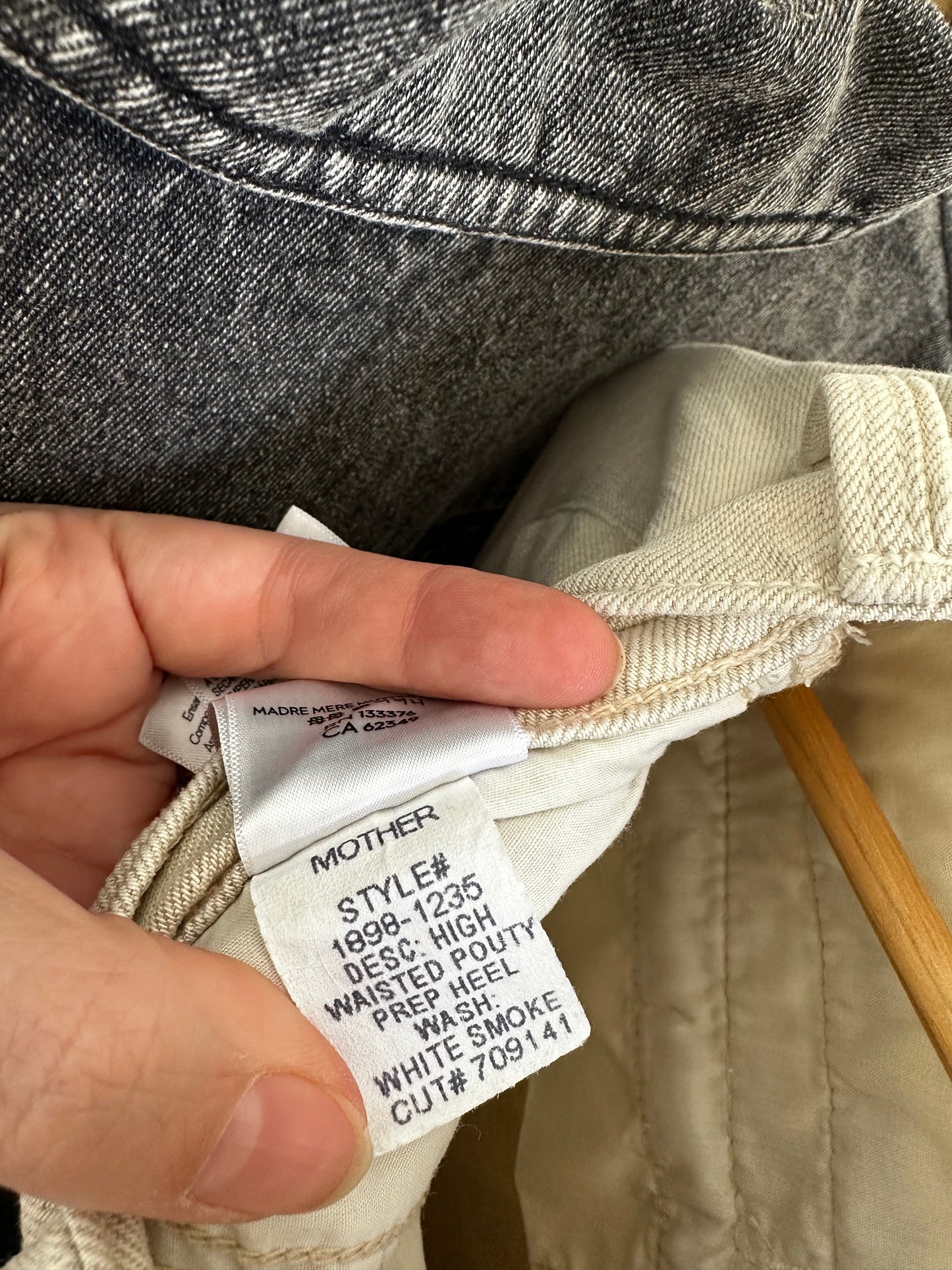 Mother wide leg linen blend trousers. Size 29