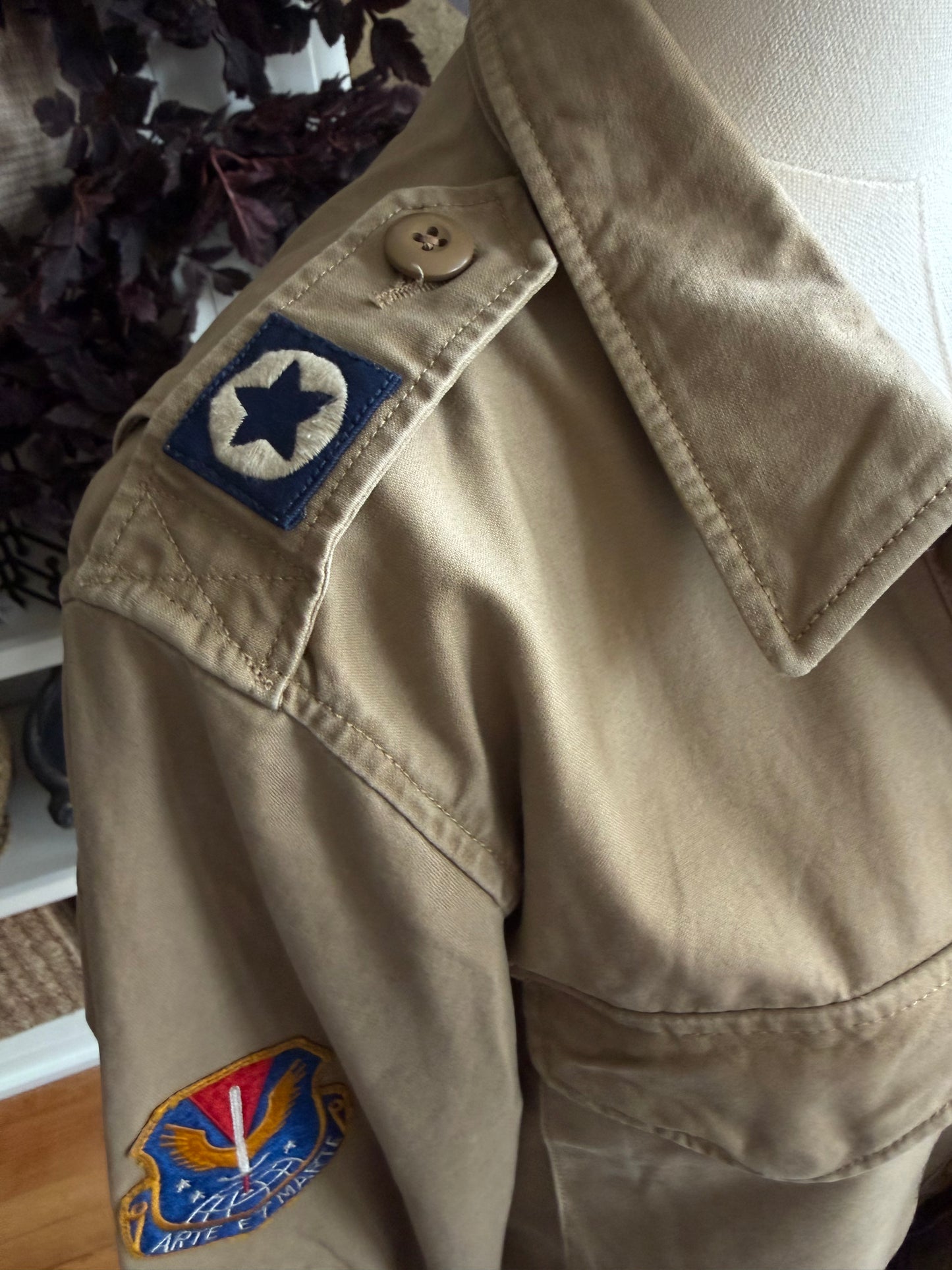 Polo Ralph Lauren military jacket with patches. Fits XXS-S