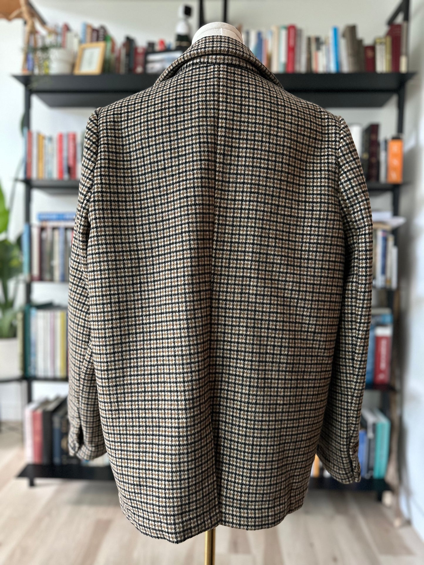 Astr The Label plaid wool blend blazer. Size Large