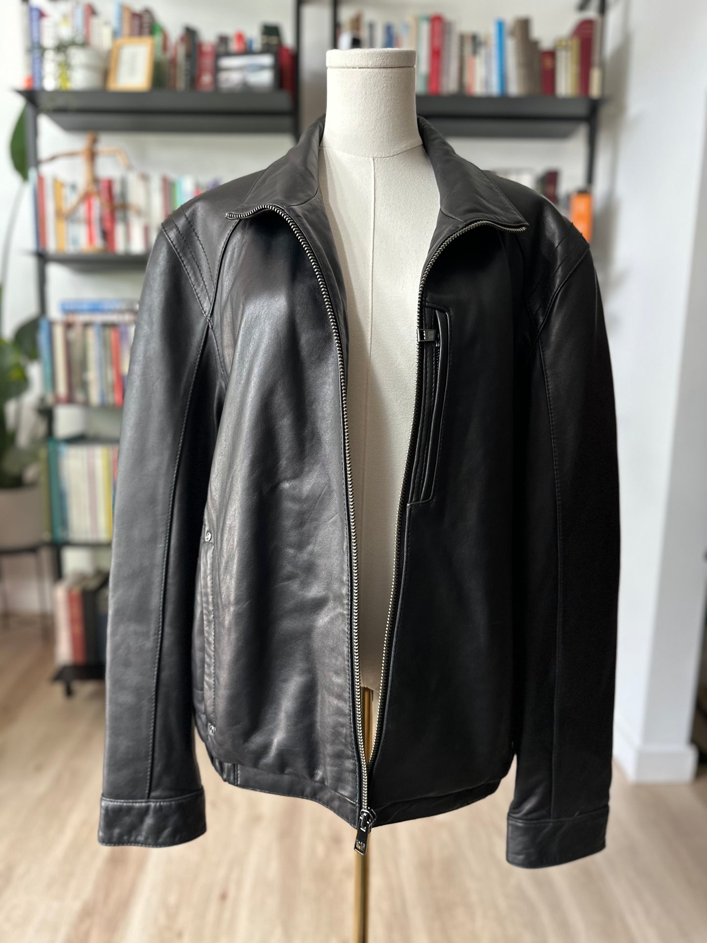 90s Andrew Marc black leather bomber