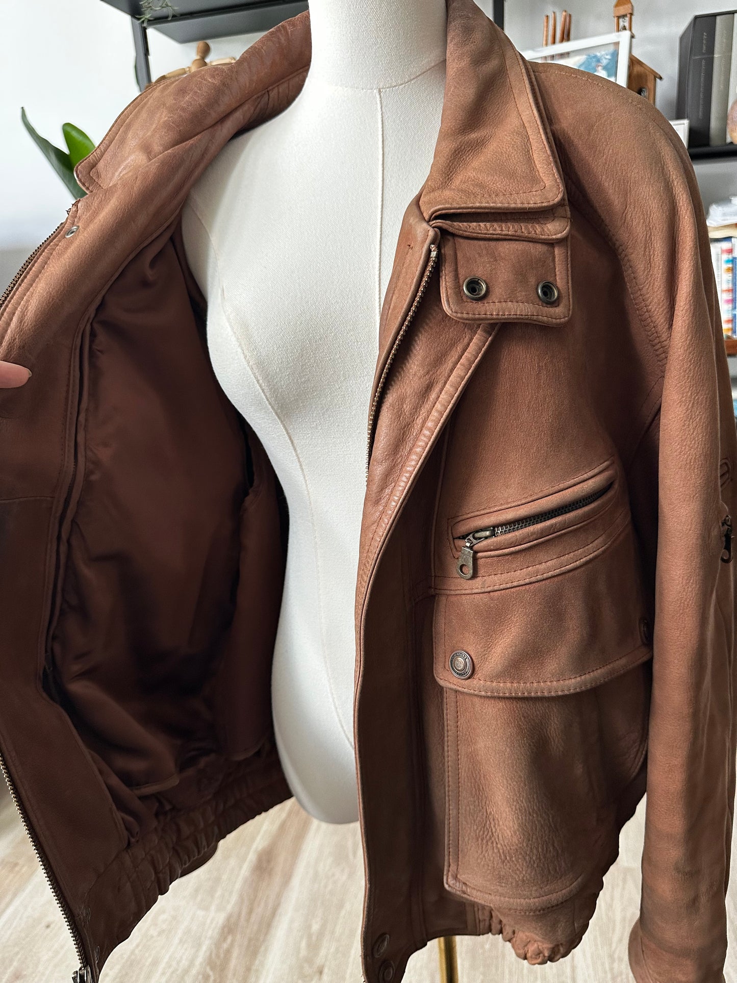 90s Adventure Bound by Wilson’s leather bomber jacket with removable lining. Made in Korea