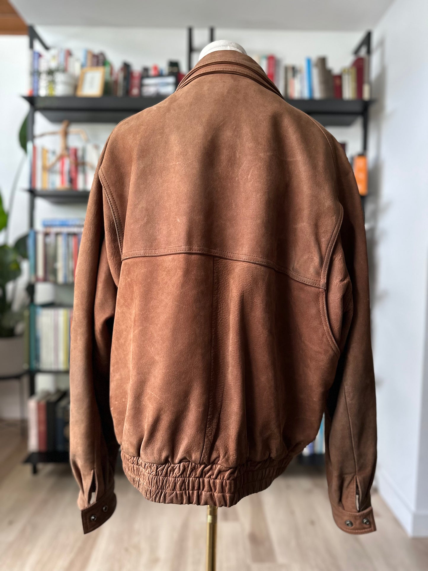 90s Adventure Bound by Wilson’s leather bomber jacket with removable lining. Made in Korea