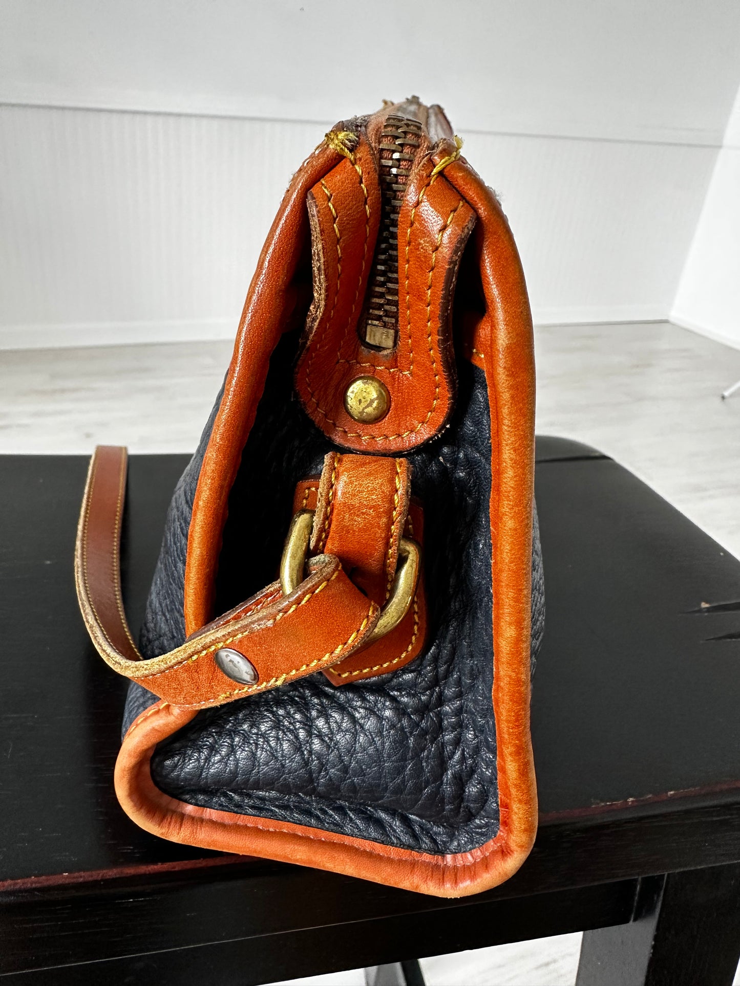 90s Dooney & Bourke zip top in navy