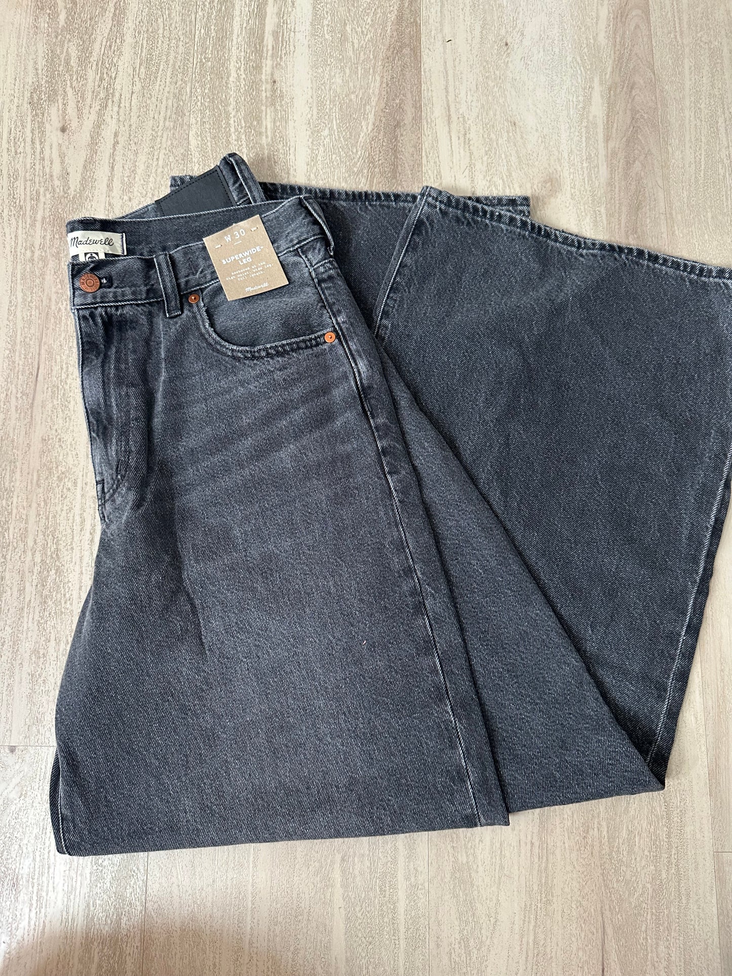 Madewell Super wide leg jeans. Size 30. NWT