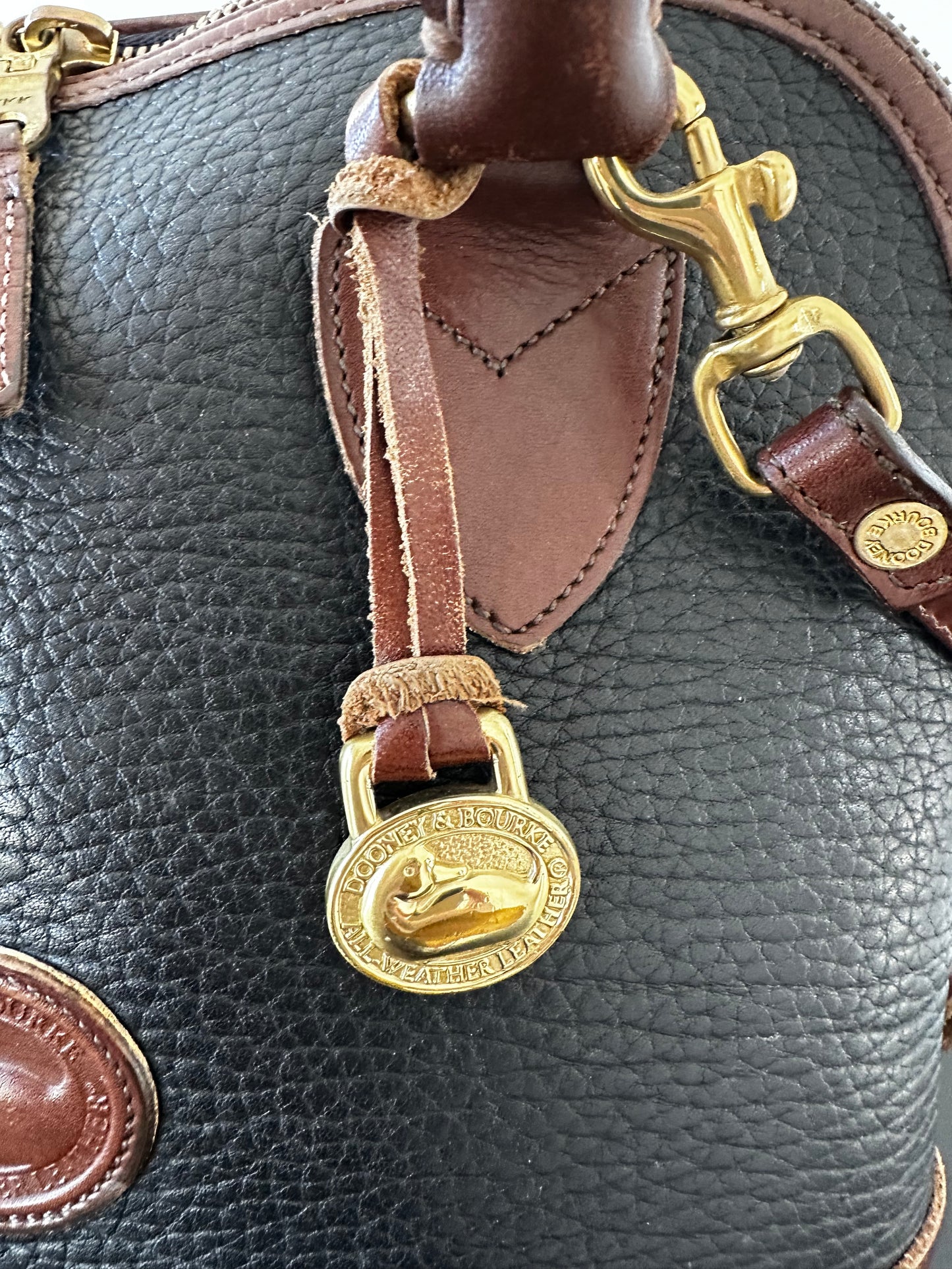 90s Dooney and Bourke navy satchel with matching wallet