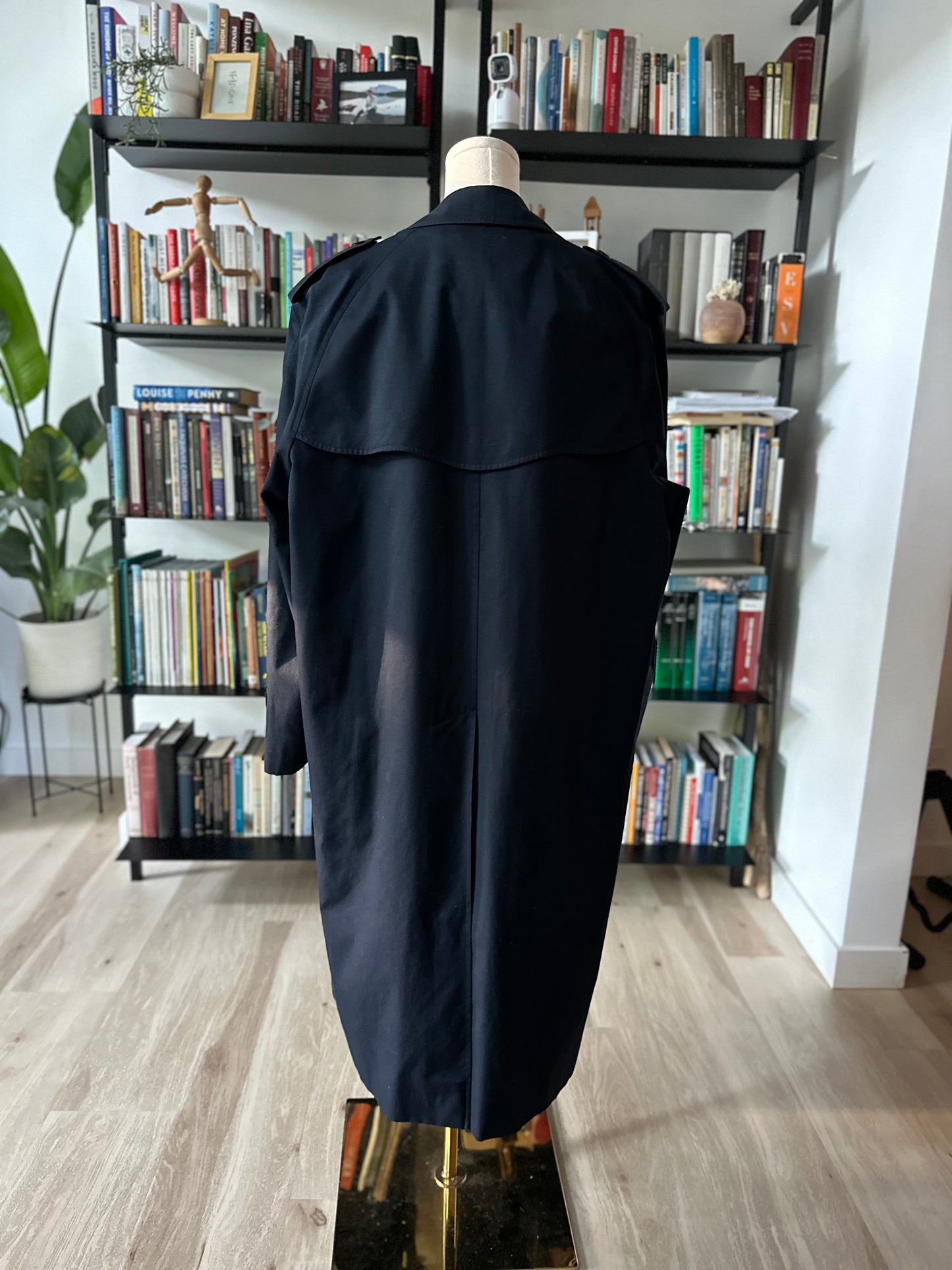 90s Burberry navy trench with zip out wool lining. Missing belt. Size 52 reg