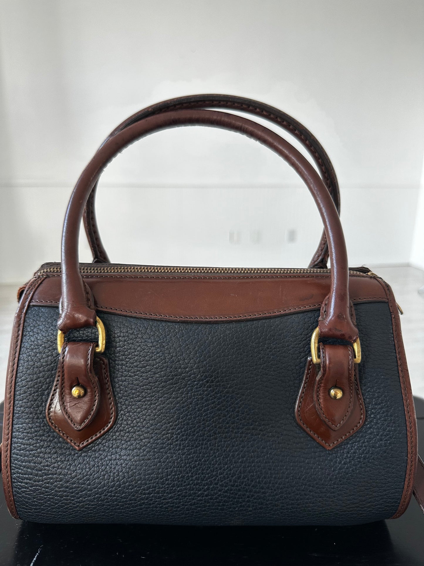 90s Dooney and Bourke navy zip top satchel