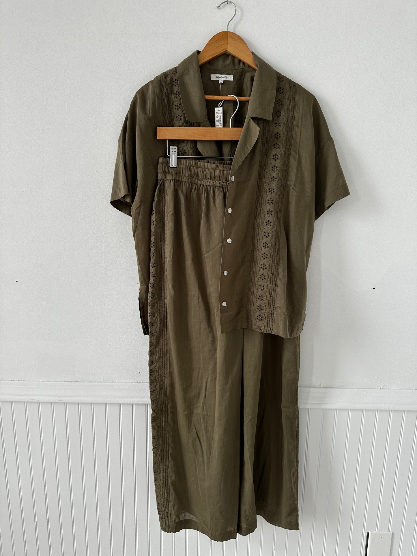 Madewell embroidered set. NWT