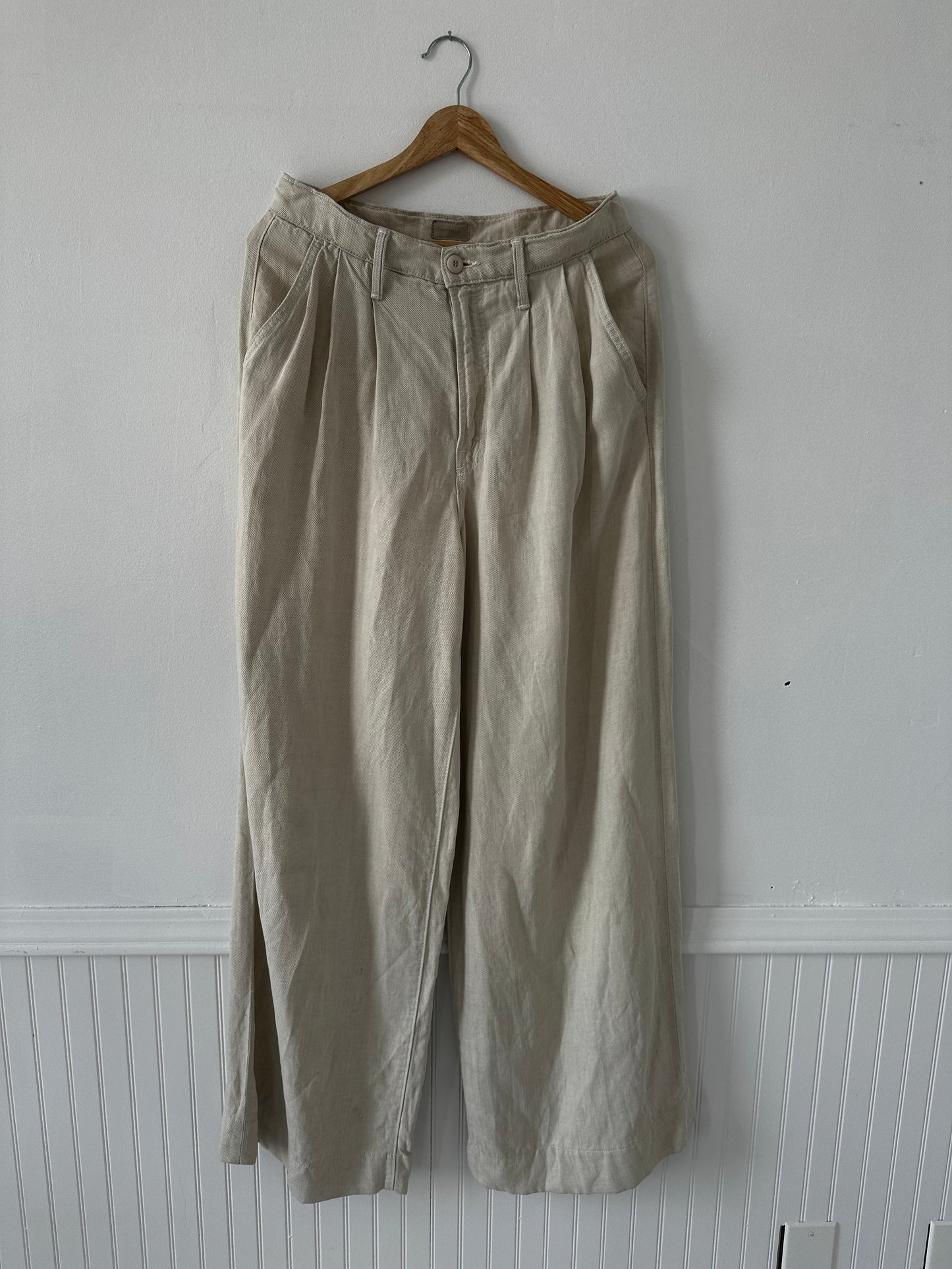 Mother wide leg linen blend trousers. Size 29