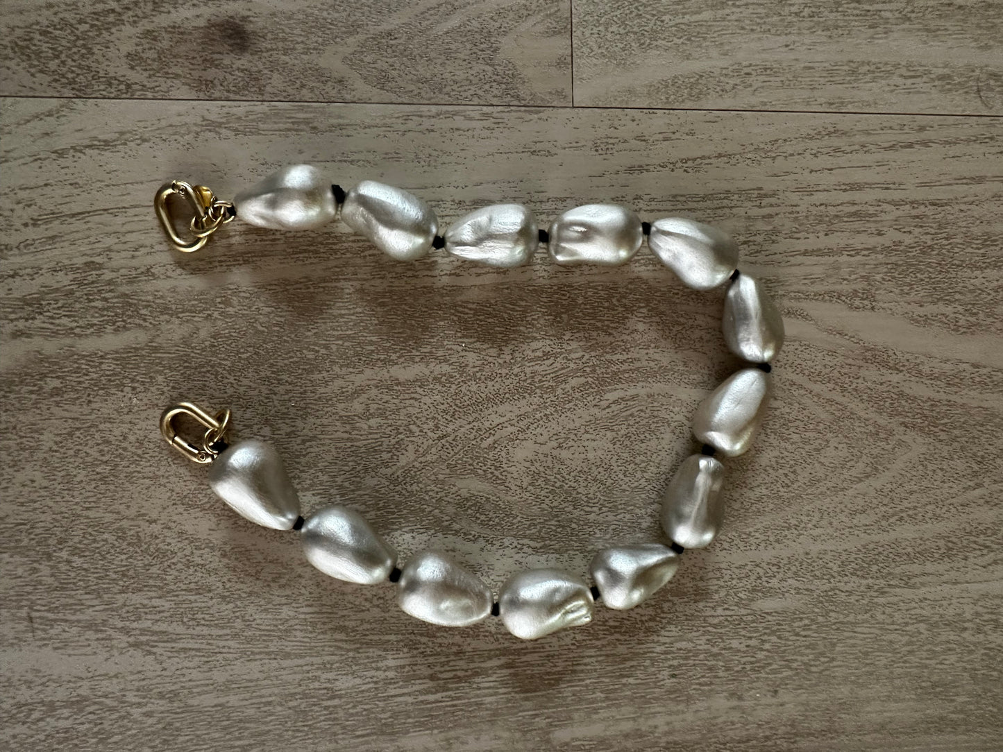 ClareV Shortie Strap Baroque Pearl