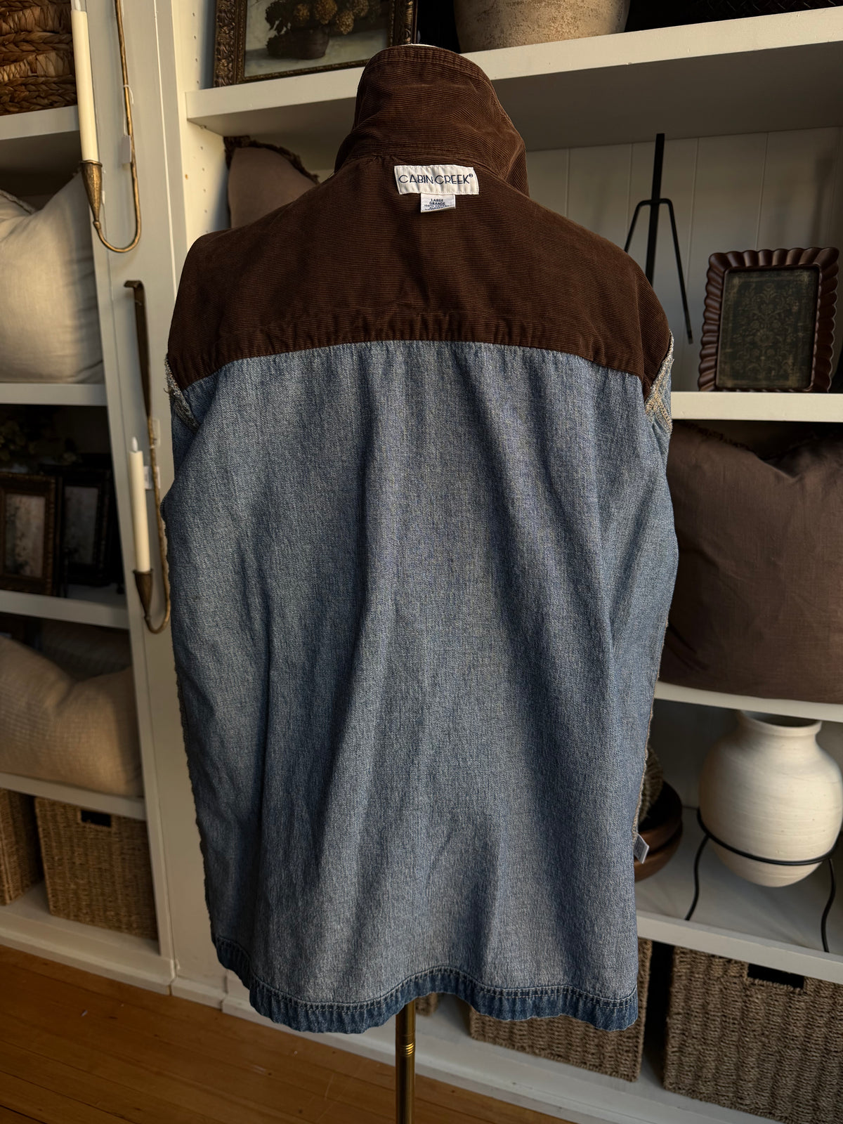 90s Cabin Creek denim chore coat with brown corduroy collar and trim. Fits S-L