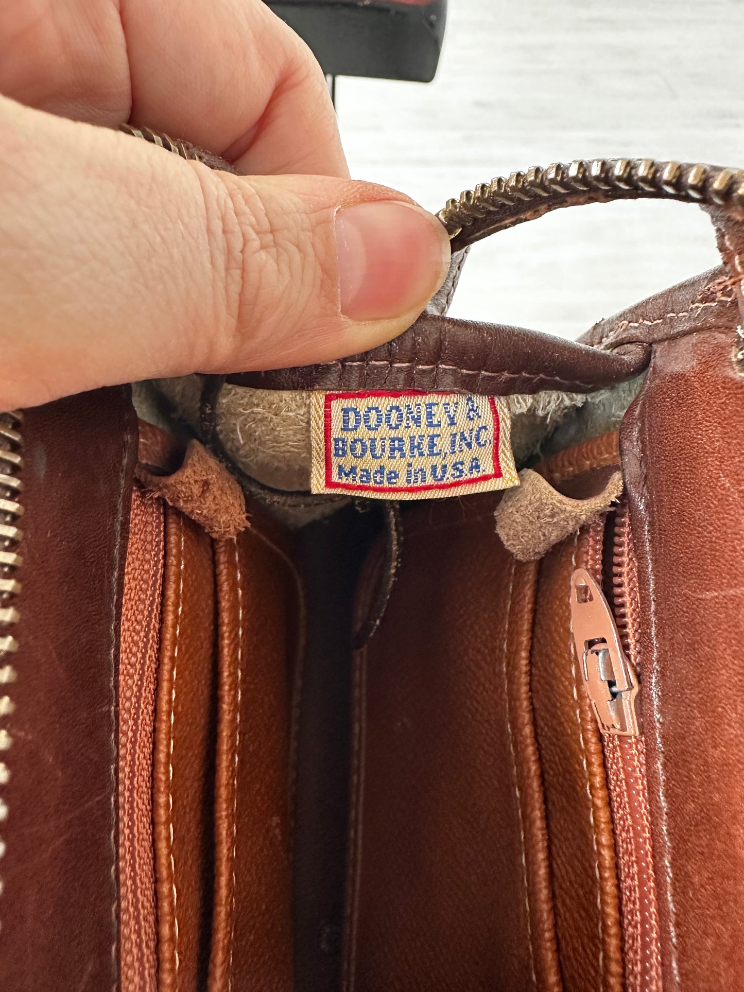 90s Dooney and Bourke zip top satchel in cream