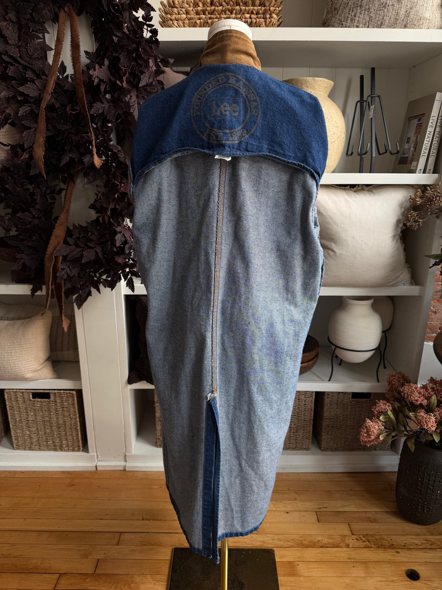 80s Lee denim trench coat with corduroy collar. Made in the USA. Fits XS-M