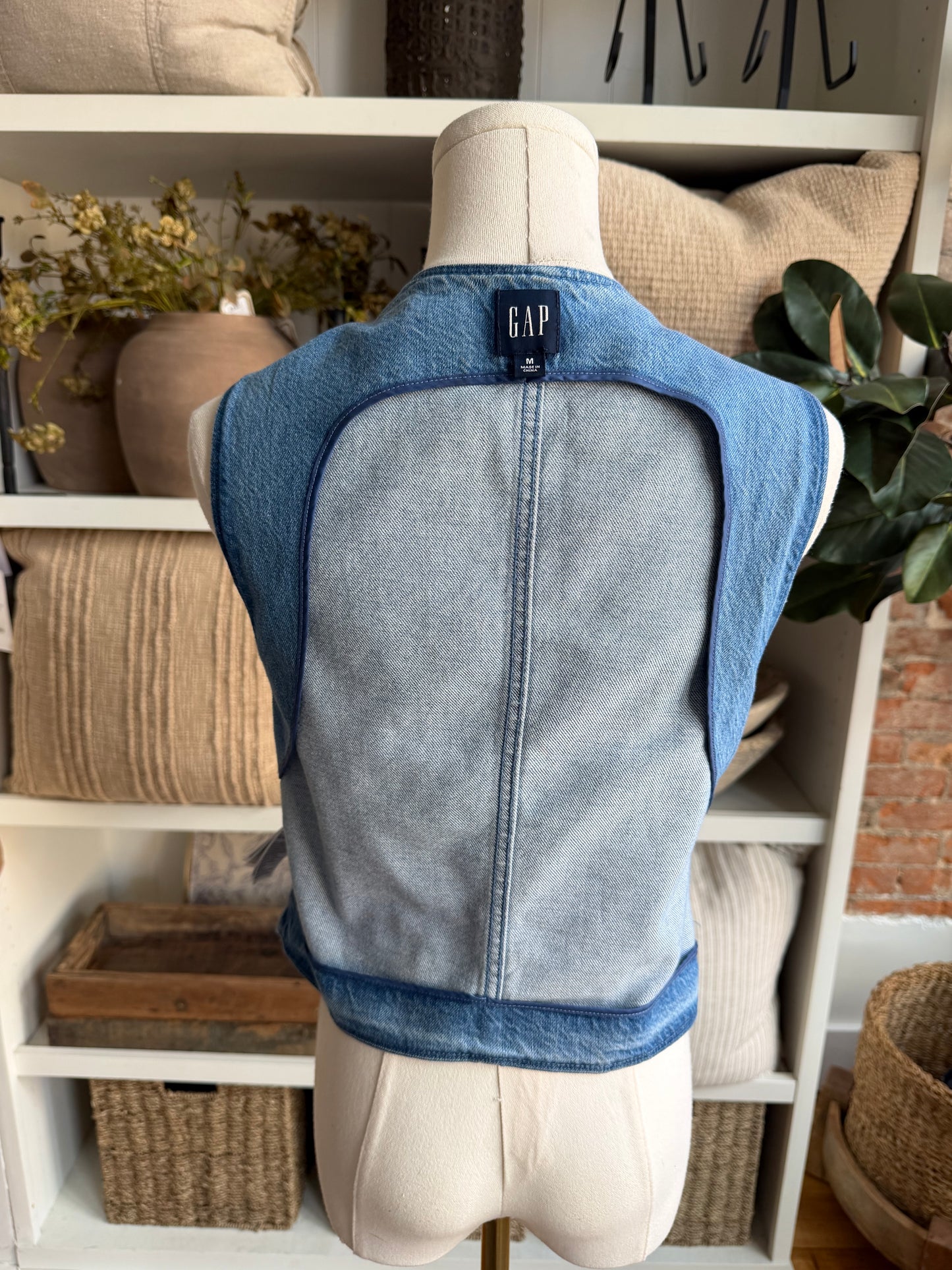 Game denim vest. Size Medium