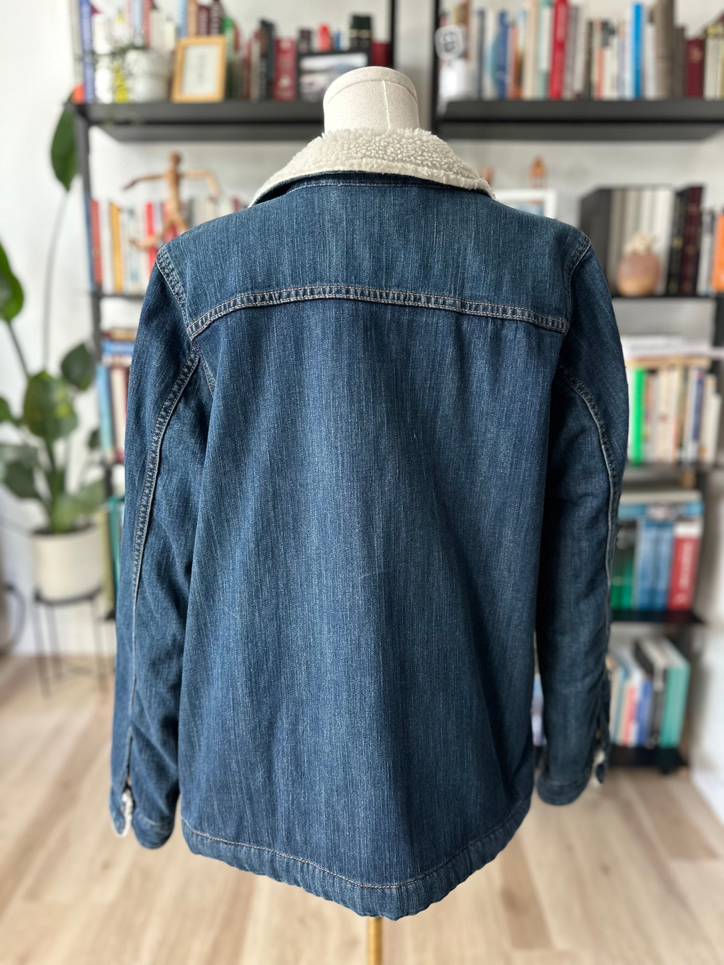 00s LL Bean denim Sherpa lined chore coat. Made in Mexico