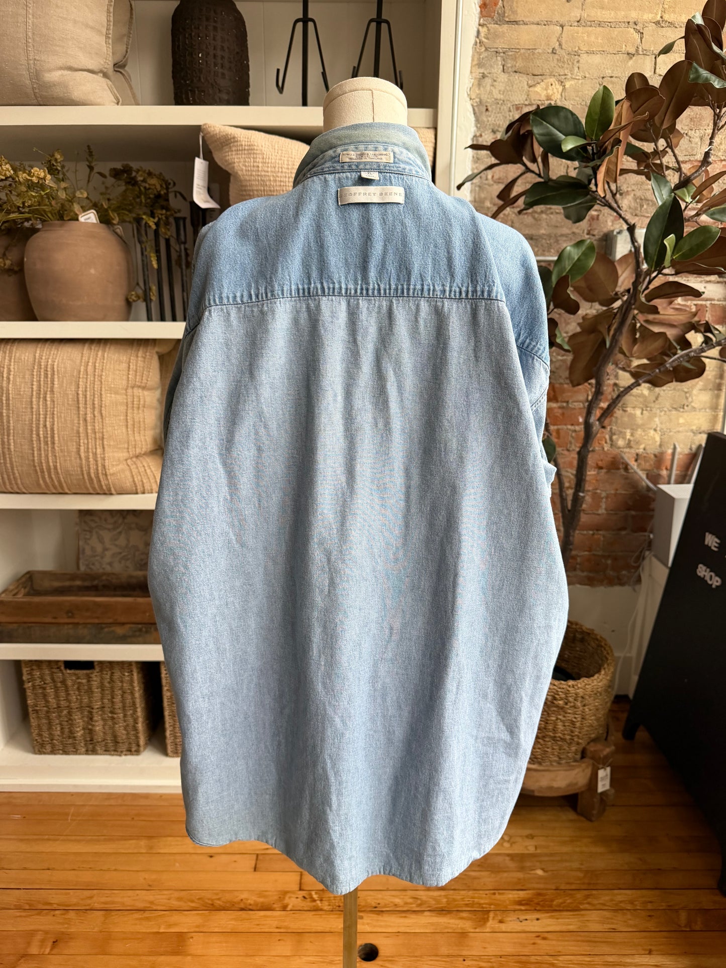 90s Geoffrey Beene denim button down