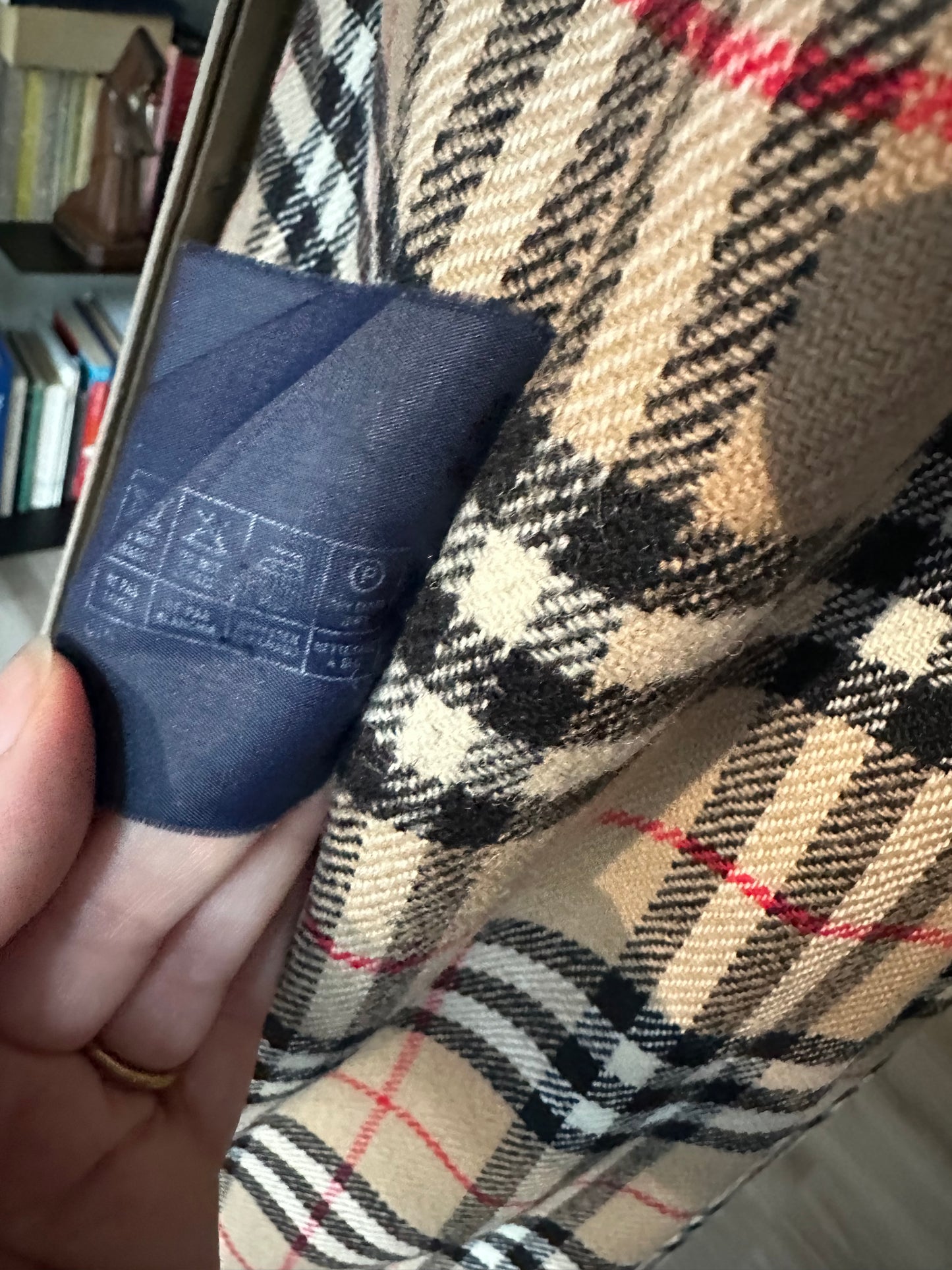 90s Burberry trench. Size XX-Long. Missing belt