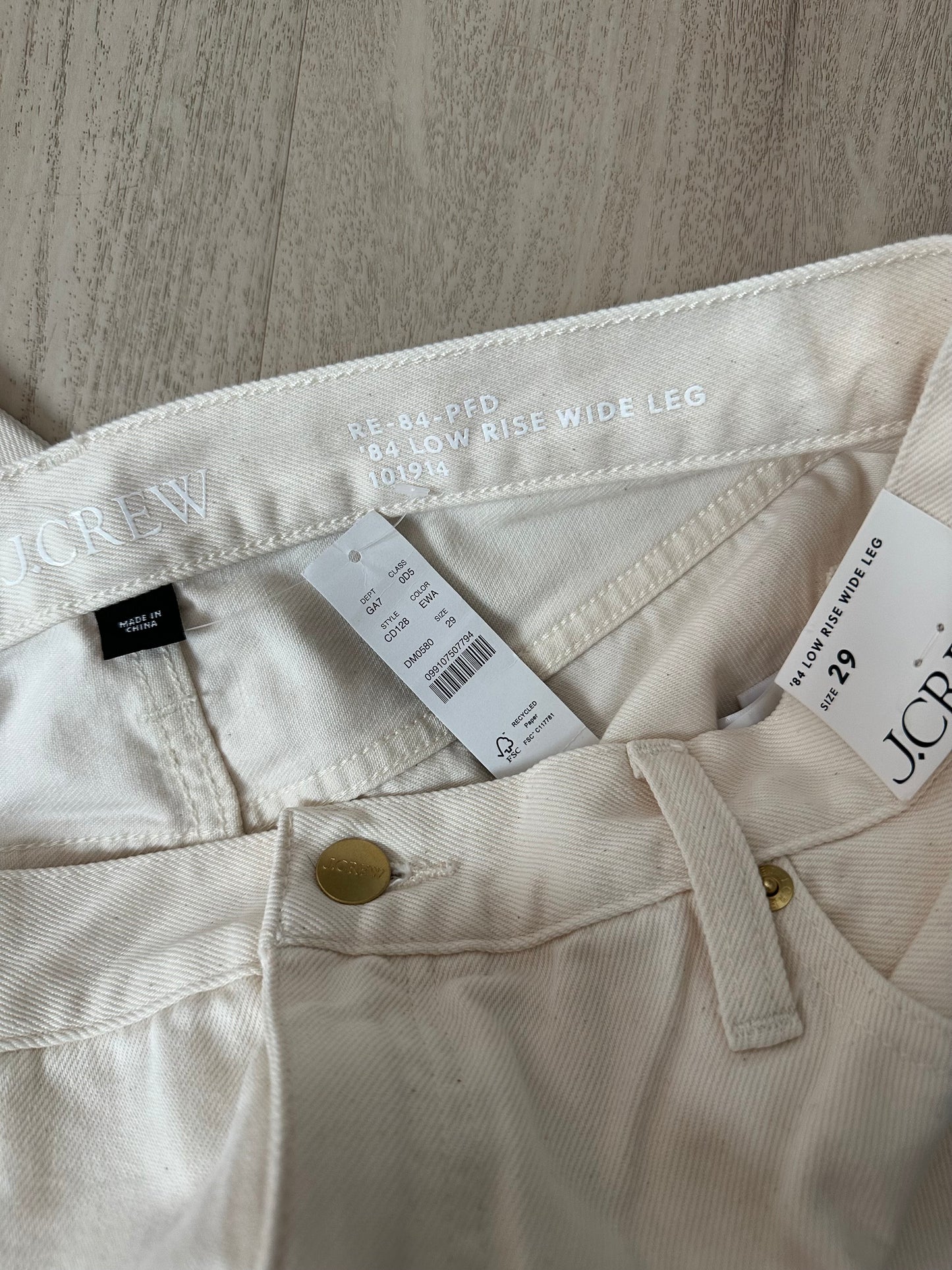 J.Crew Lower-rise wide-leg jean in ecru. Size 29. NWT