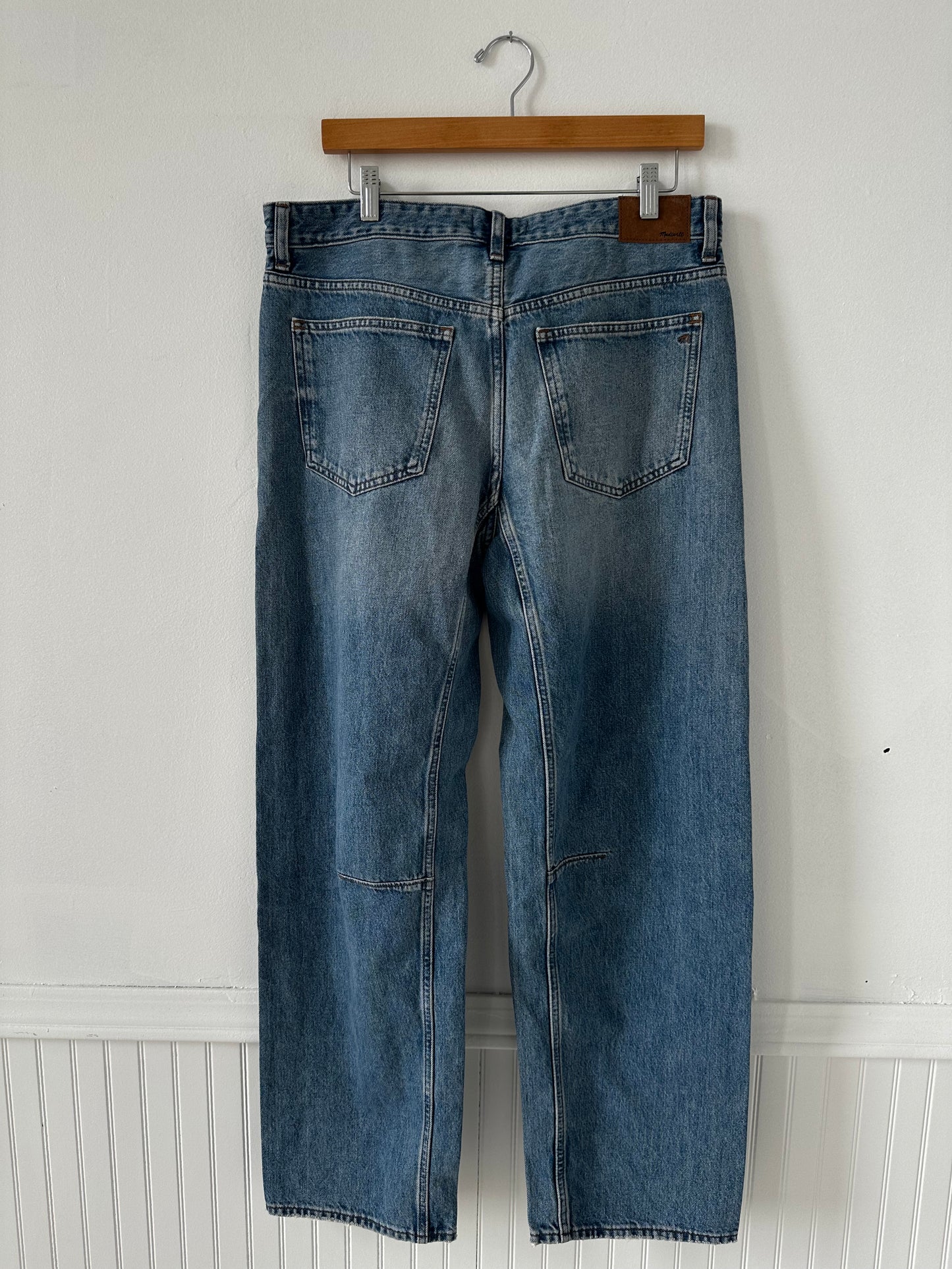 Madewell The Darted Barrel Leg Jean