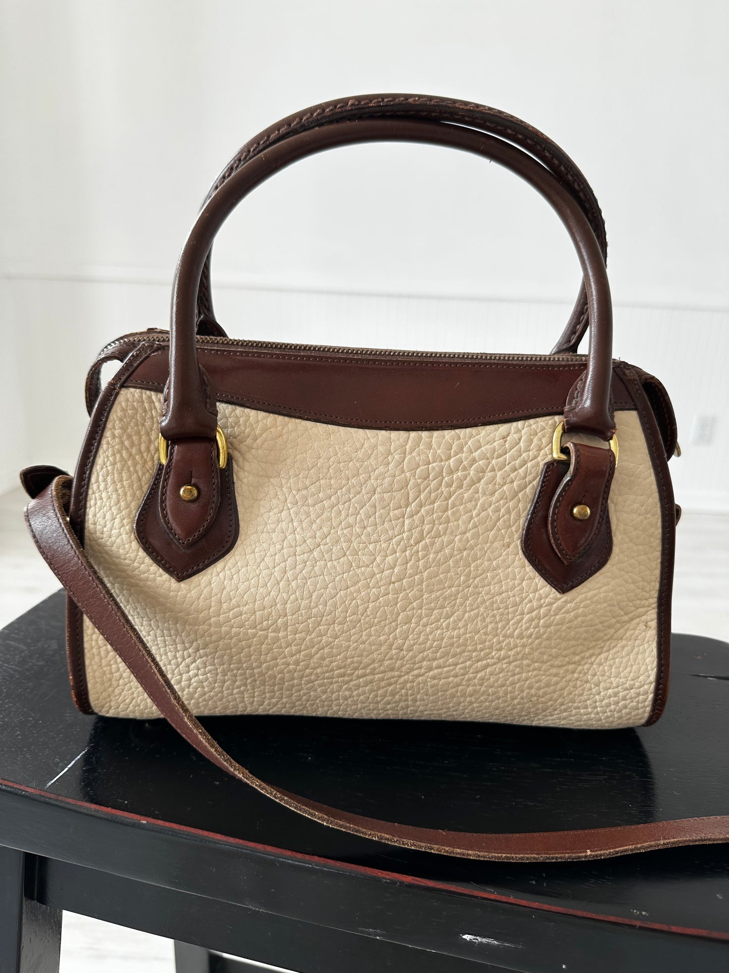 90s Dooney and Bourke zip top satchel in cream