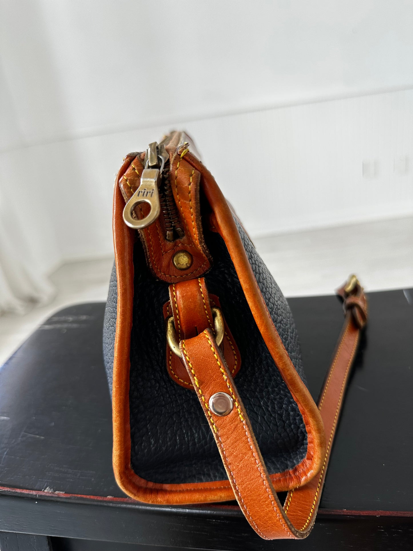 90s Dooney & Bourke zip top in navy
