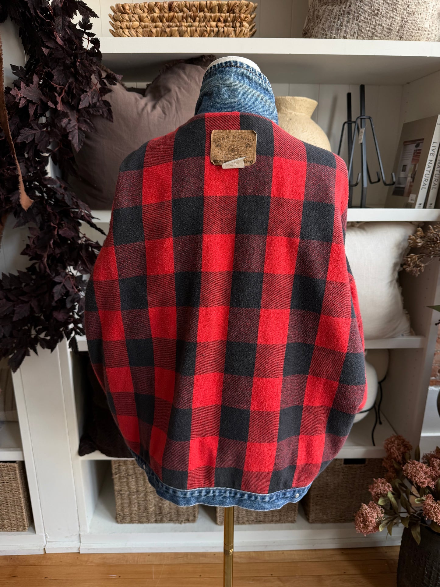 90s Gap flannel lined denim jacket. Fits S-L