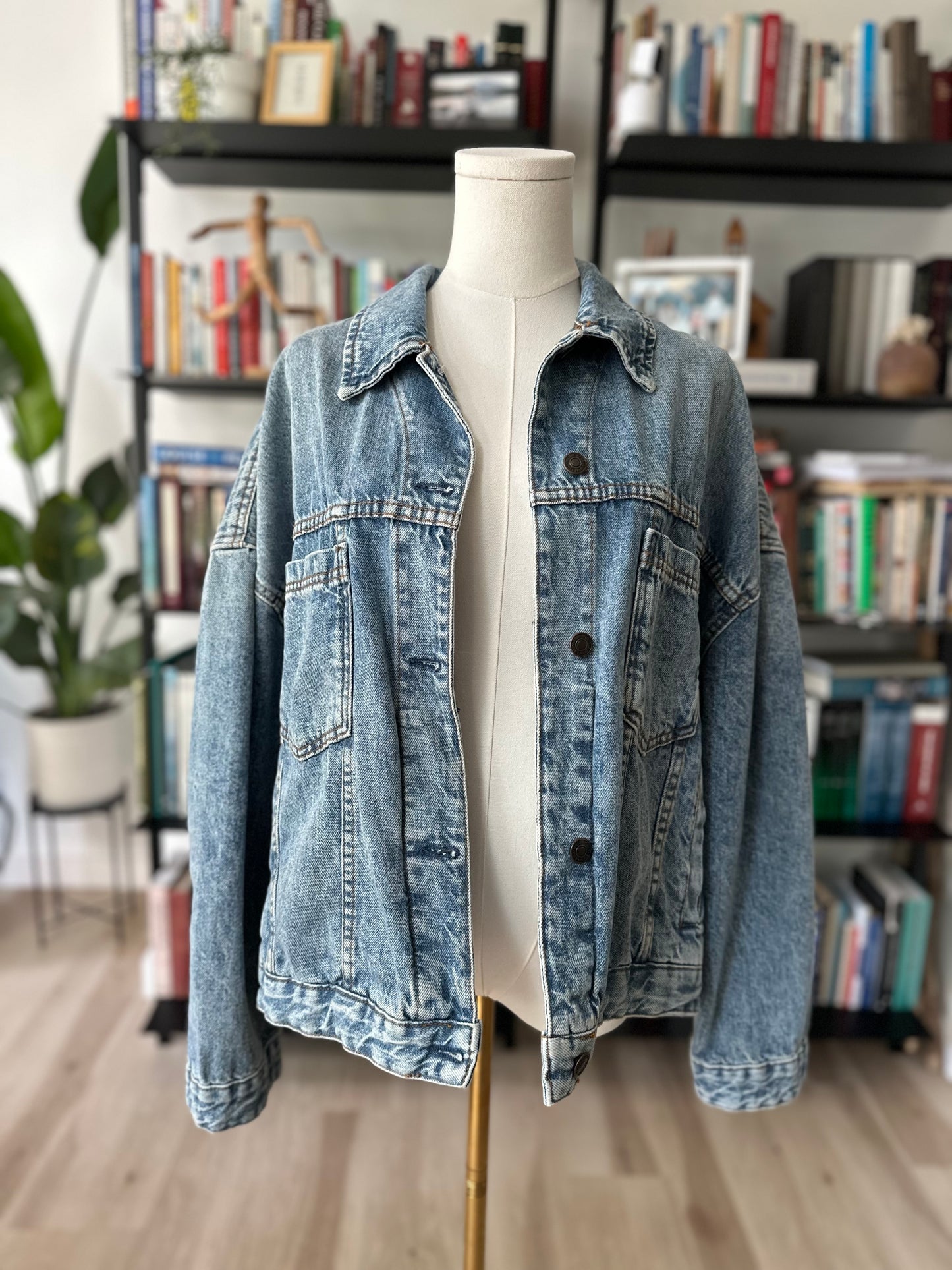 Free People Opal Swing Denim Jacket in Cowboy Romance. Size Medium