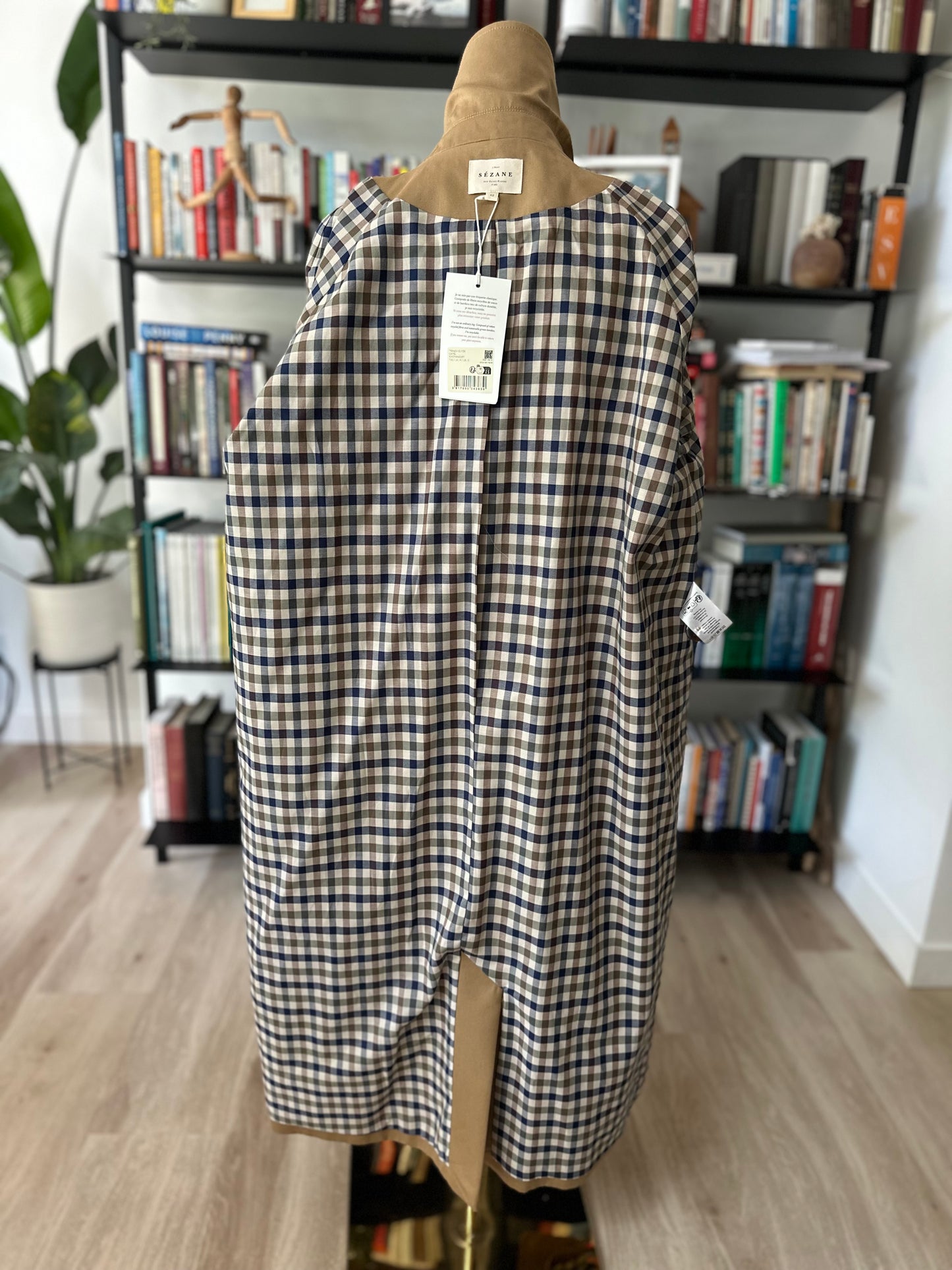 NWT Sezane Clyde trench in camel. Size US 10
