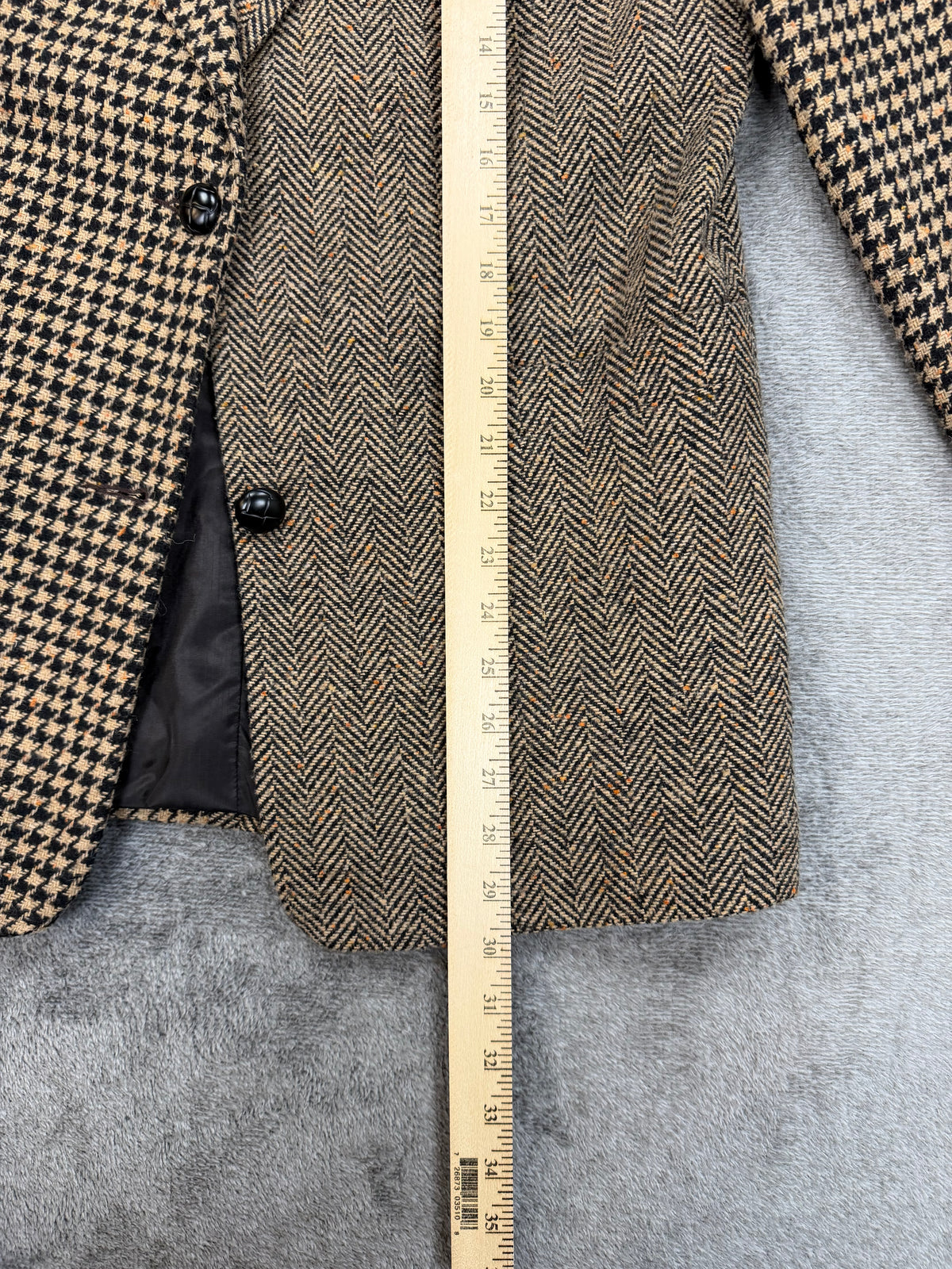 90s JL Colebrook two toned tweed blazer with suede collar. Fits XS-M petite