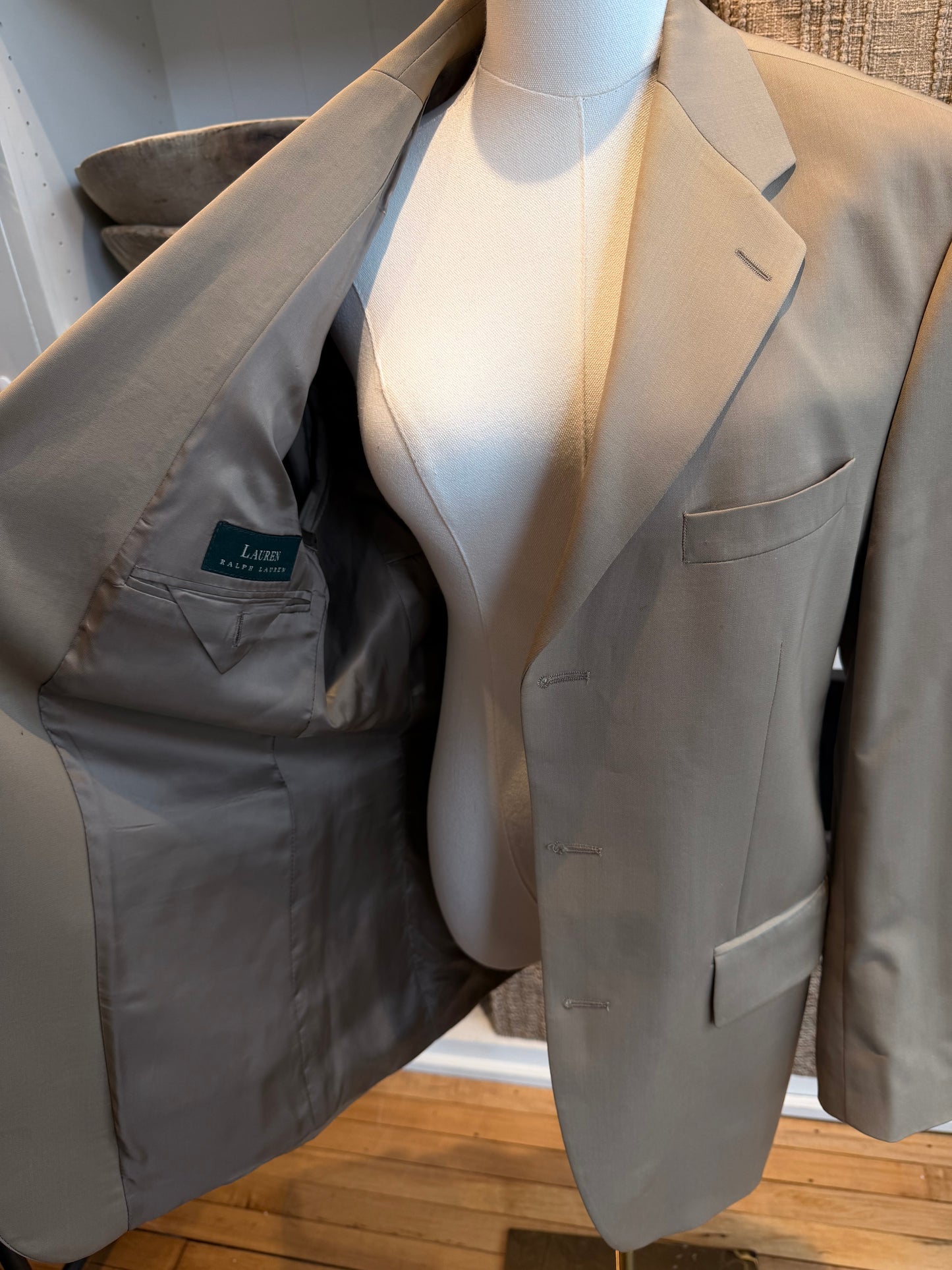 90s Lauren Ralph Lauren light weight wool blazer. Made in Canada