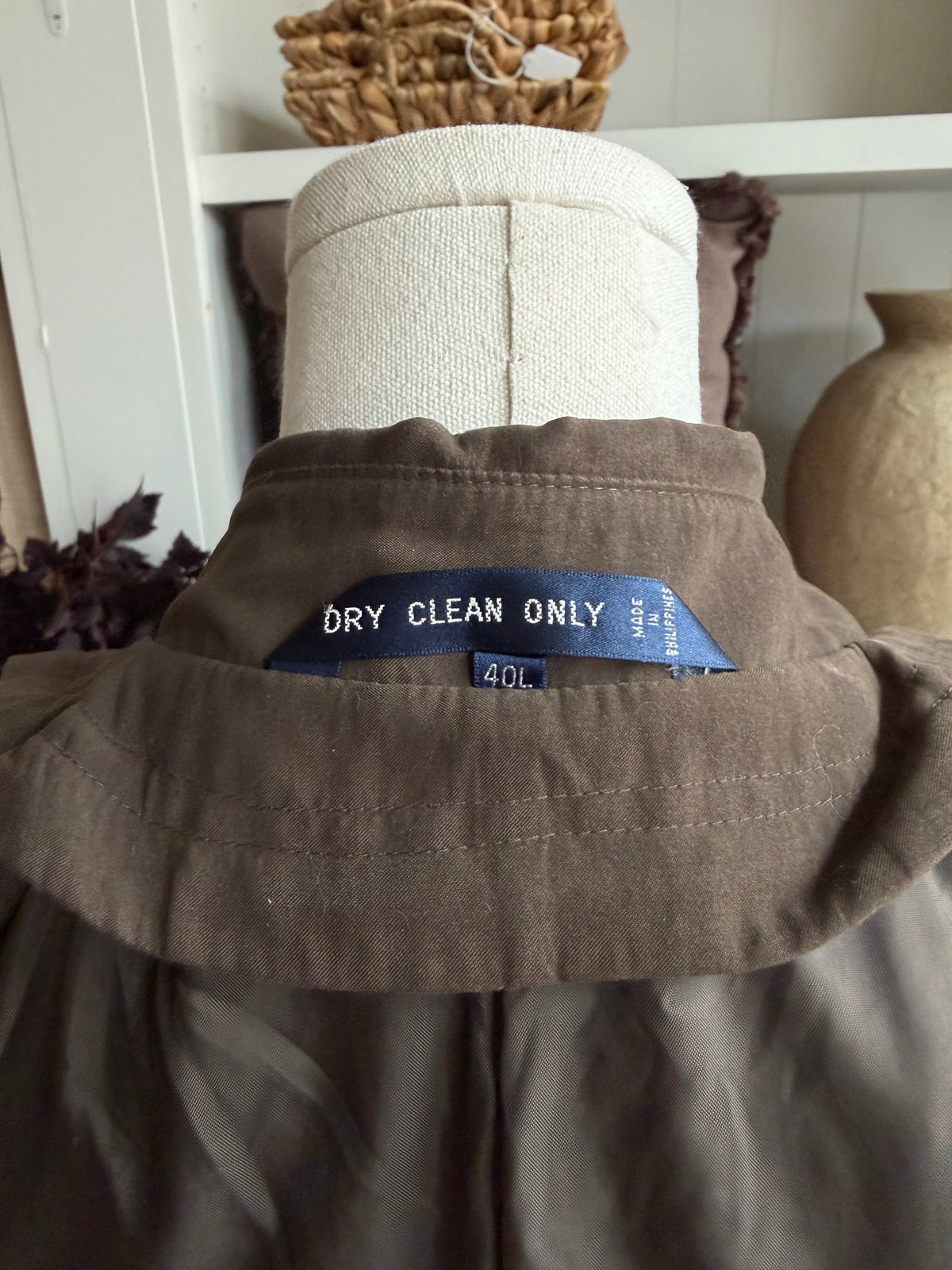 90s Ralph by Ralph Lauren brown trench. Fits M-XL tall