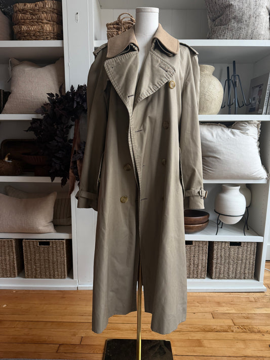 Vintage Khaki Burberry Trench. Fits S-L