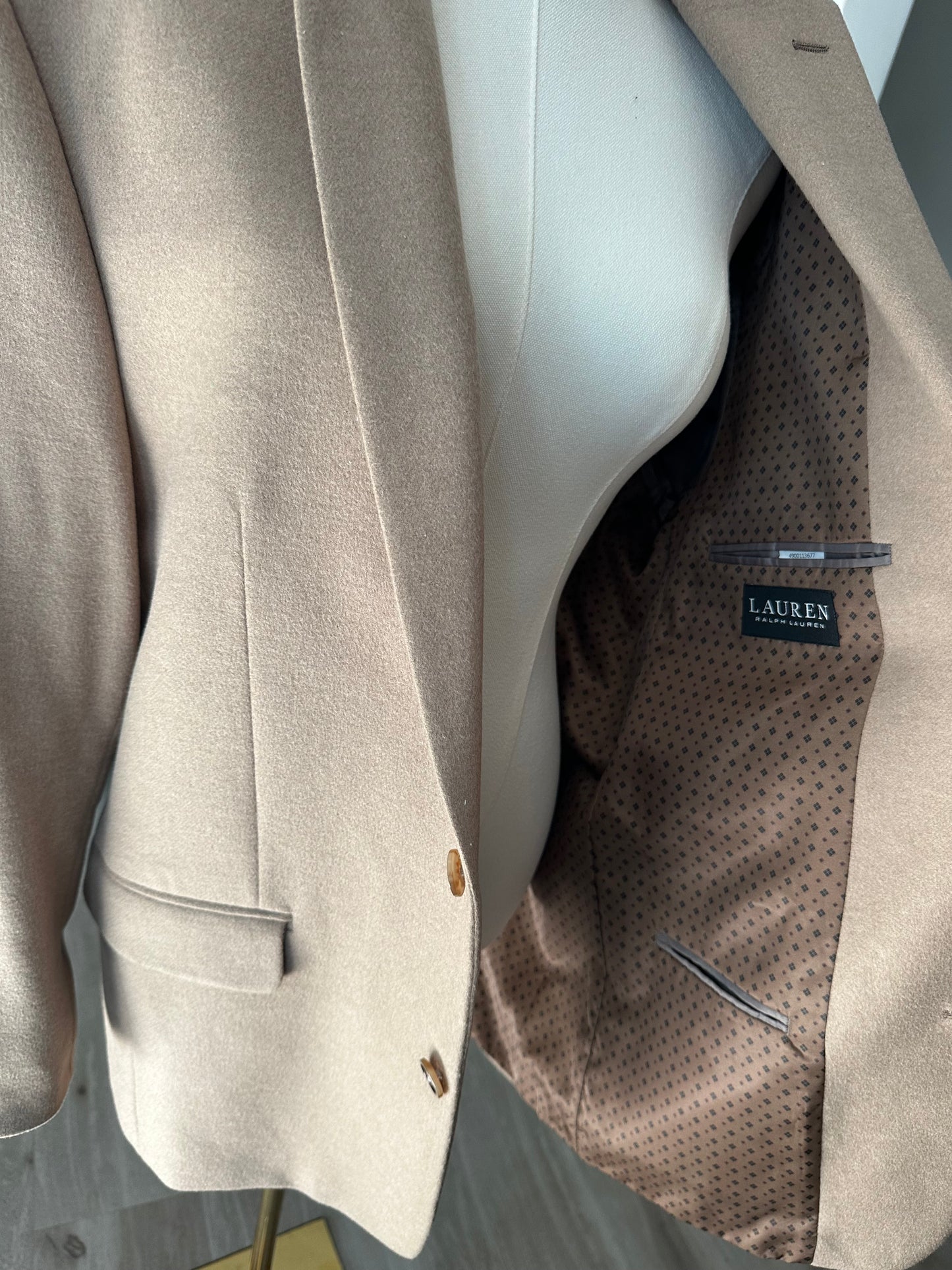 90s Lauren by Ralph Lauren wool/silk/cashmere tan blazer. New with tags