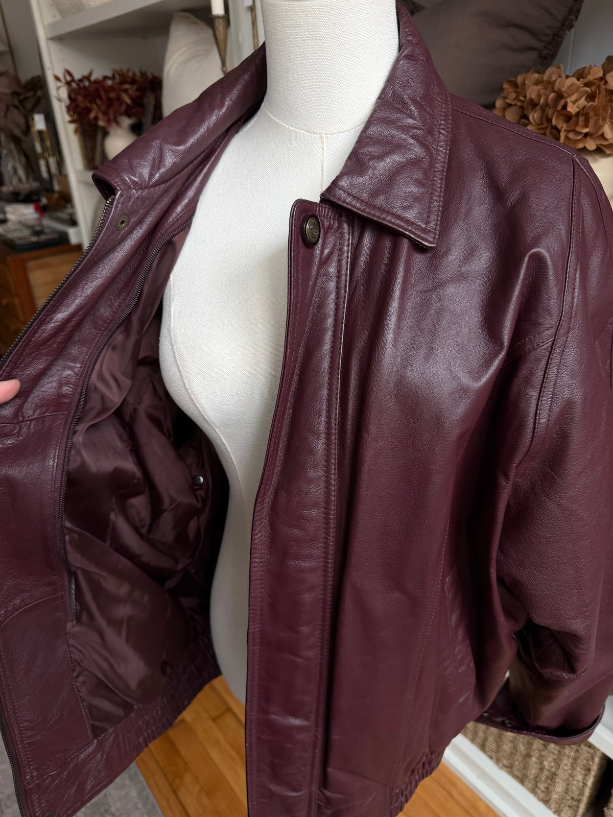 80s USA Leathers burgundy bomber. Fits S-L
