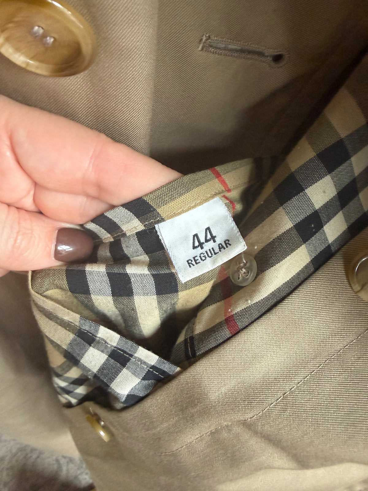 Vintage Khaki Burberry Trench. Fits S-L