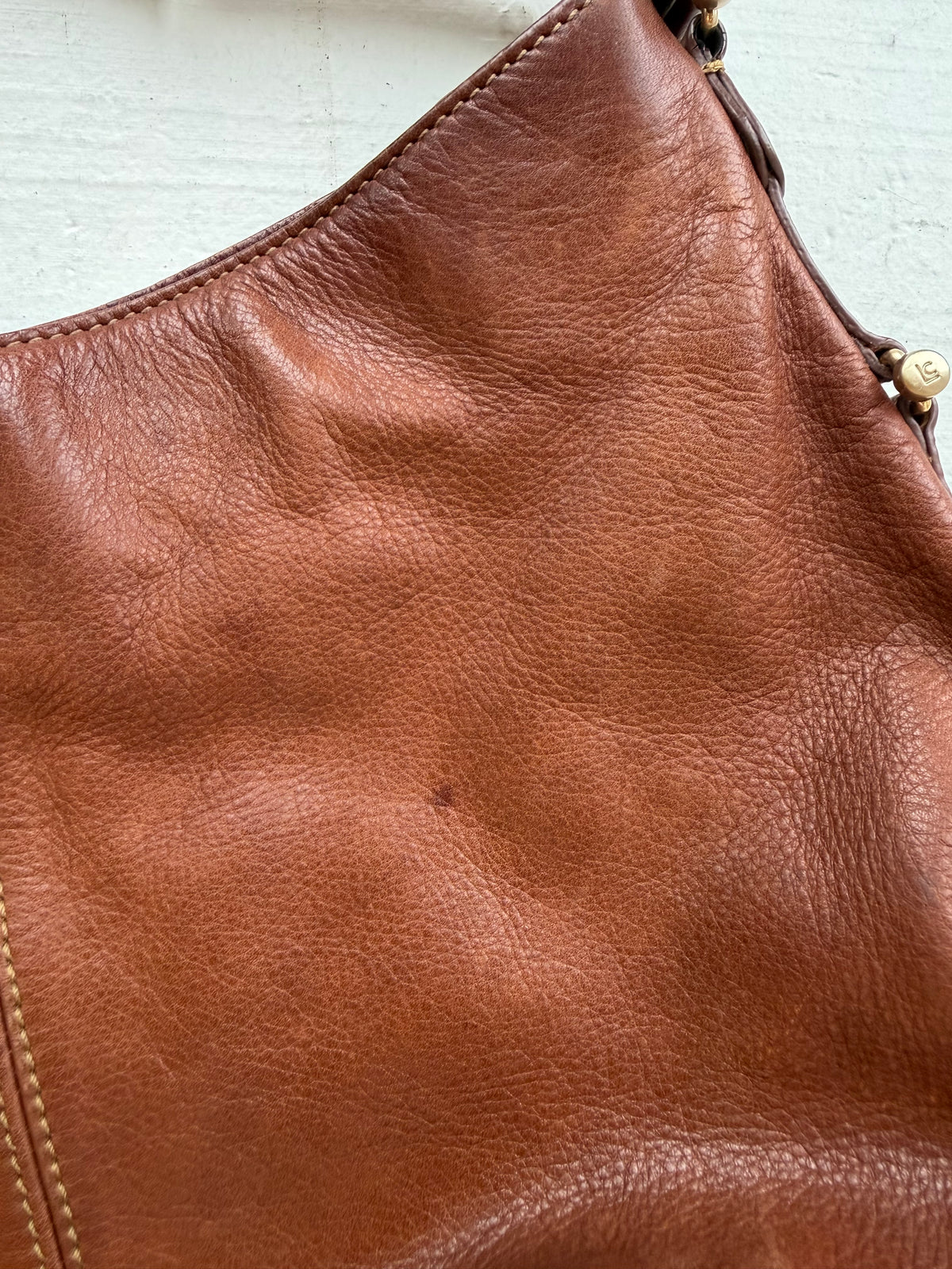00 Liz Claiborne leather shoulder bag